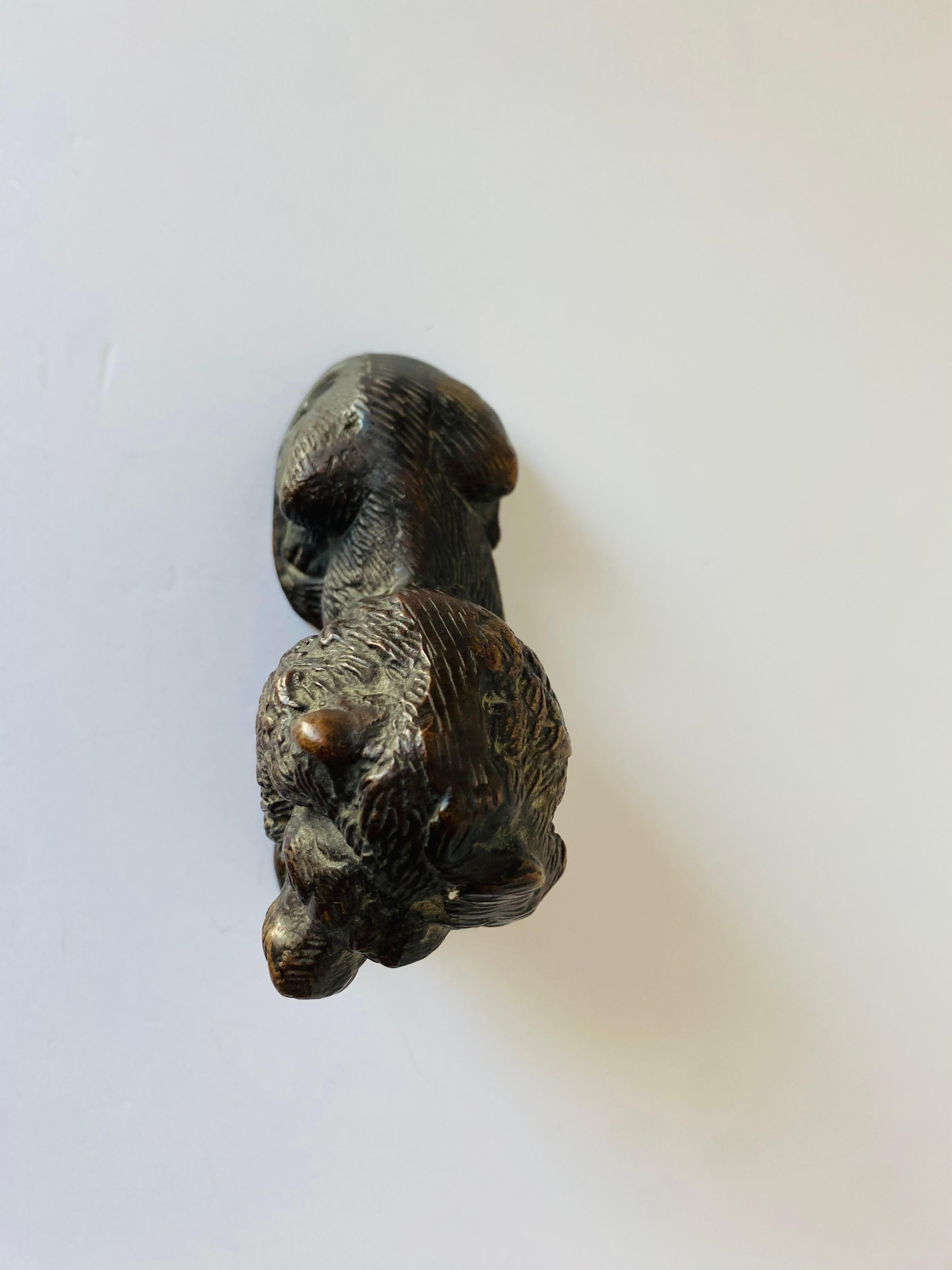 Figura di leone in ottone d'epoca della metà del secolo scorso In condizioni buone in vendita a San Diego, CA
