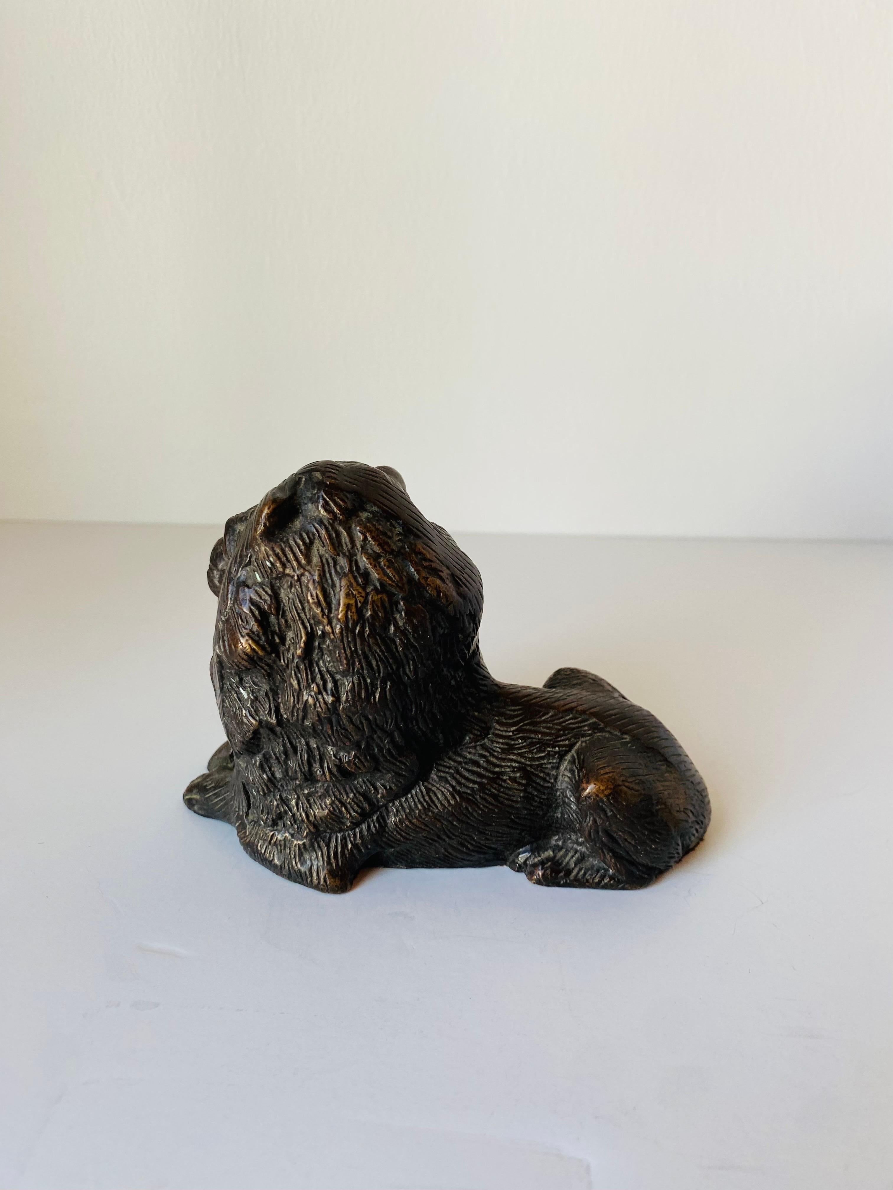 Metà XX secolo Figura di leone in ottone d'epoca della metà del secolo scorso in vendita