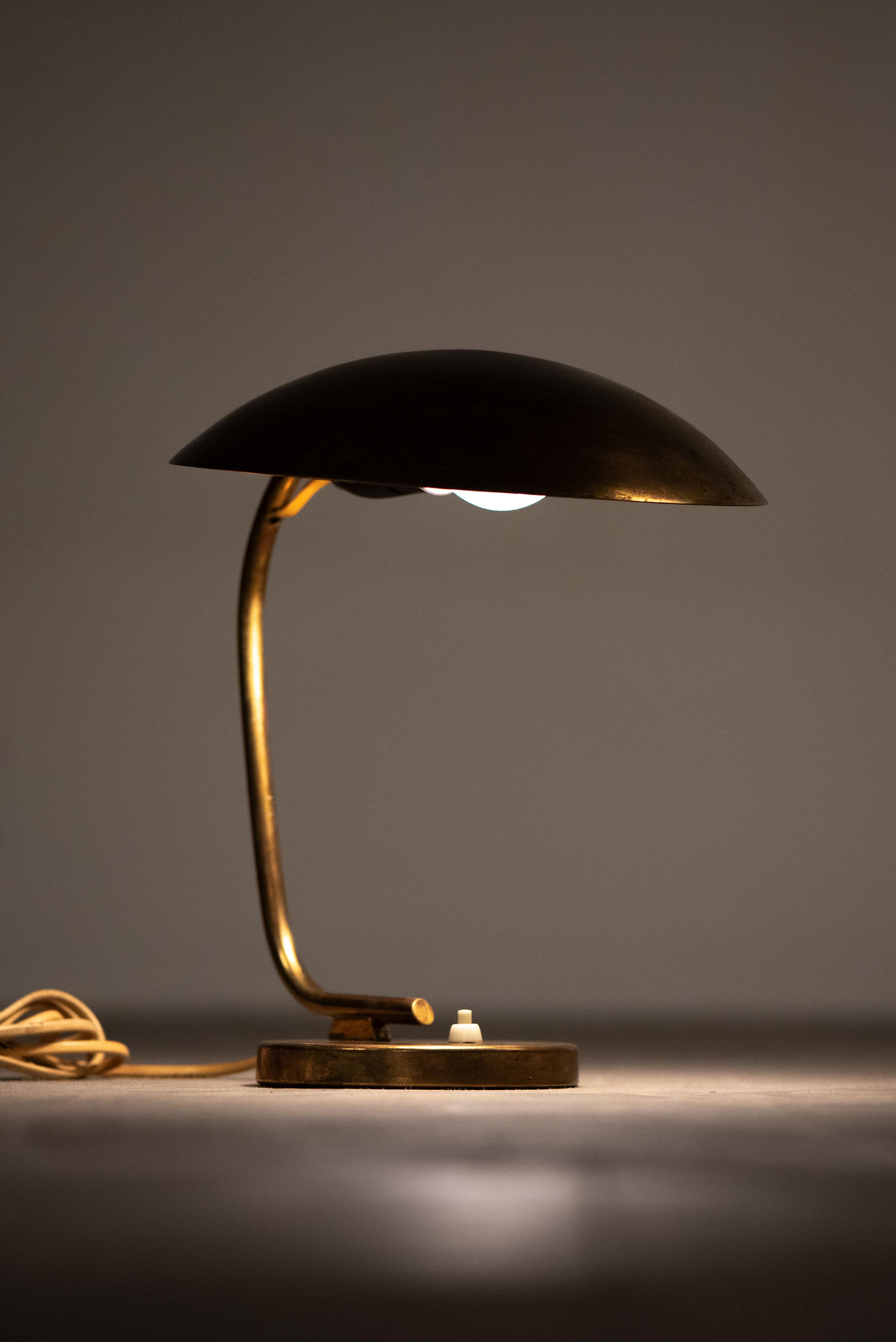 Lampe de table vintage en laiton du milieu du siècle pour Itsu, Finlande, années 1950 en vente 12