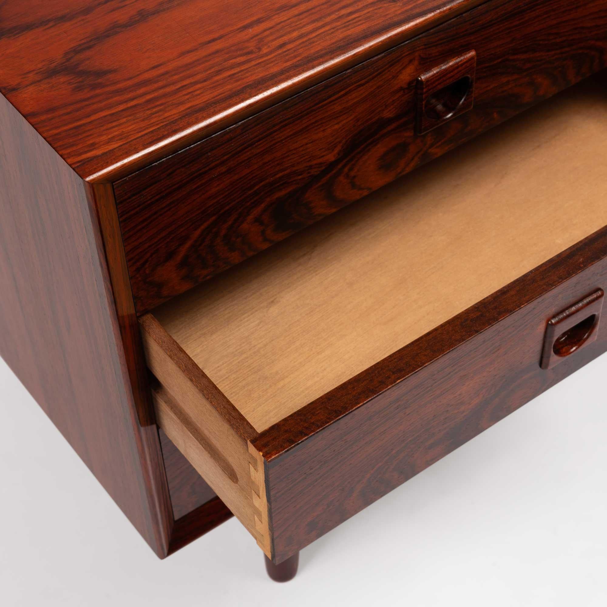 Vintage Mid-Century Brouer Sechs-Schubladen-Credenza aus Palisander 1960er Jahre (Rosenholz) im Angebot