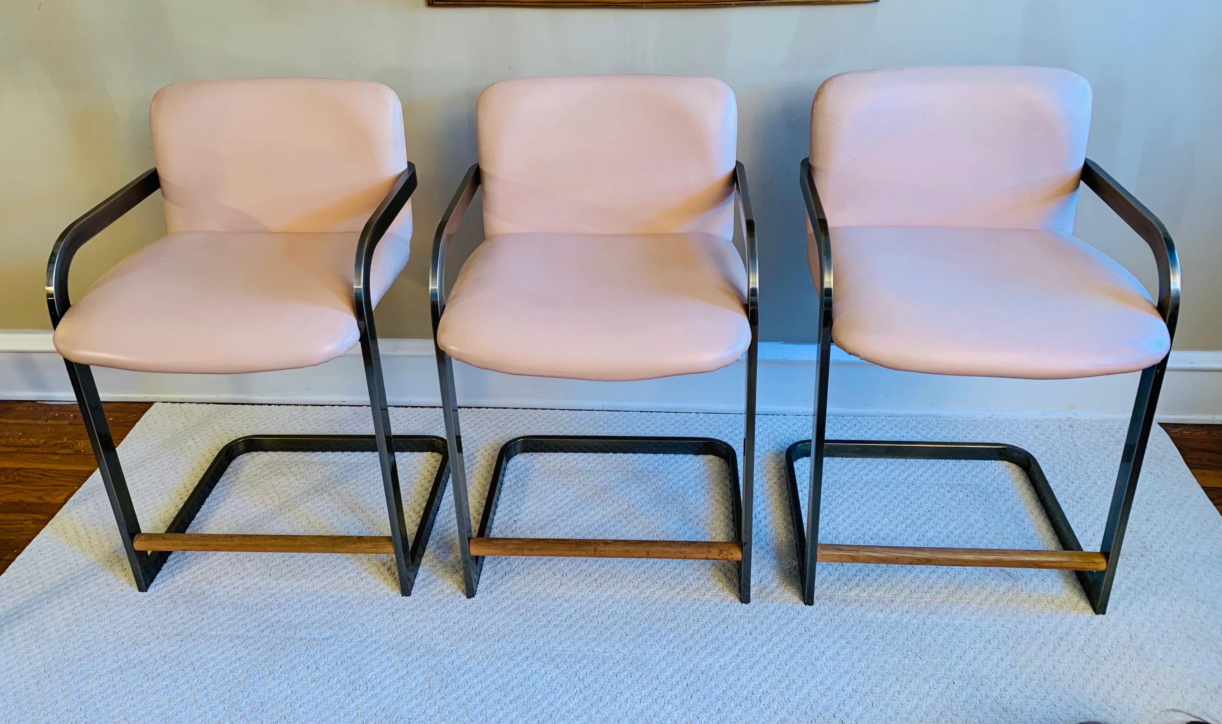 Vintage Midcentury Cantilever Stools in the Milo Baughman Style by D.I.A. 1980's In Good Condition In Philadelphia, PA
