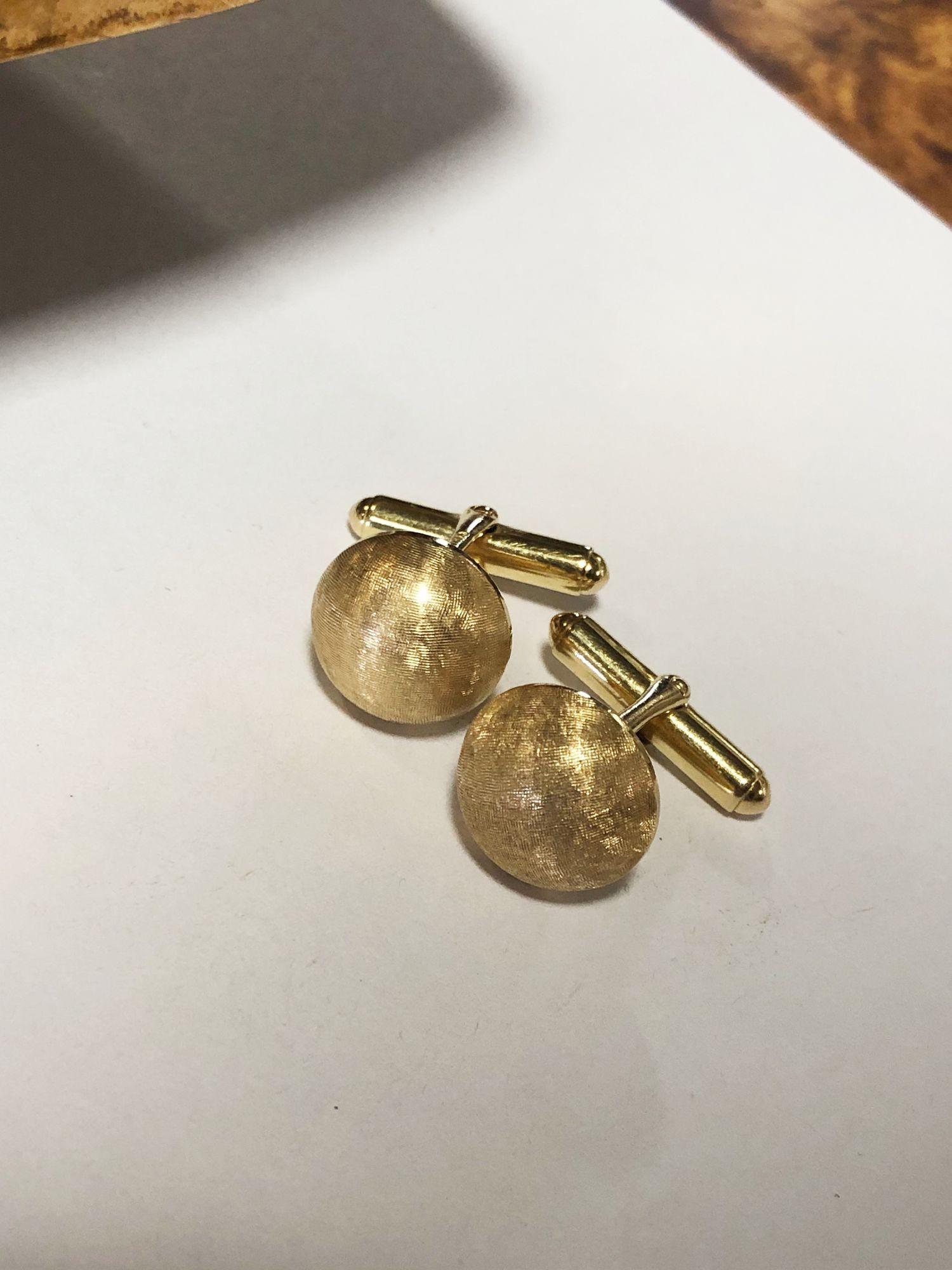 Vintage Mid Century Cartier Brushed Gold Cufflinks For Sale 1