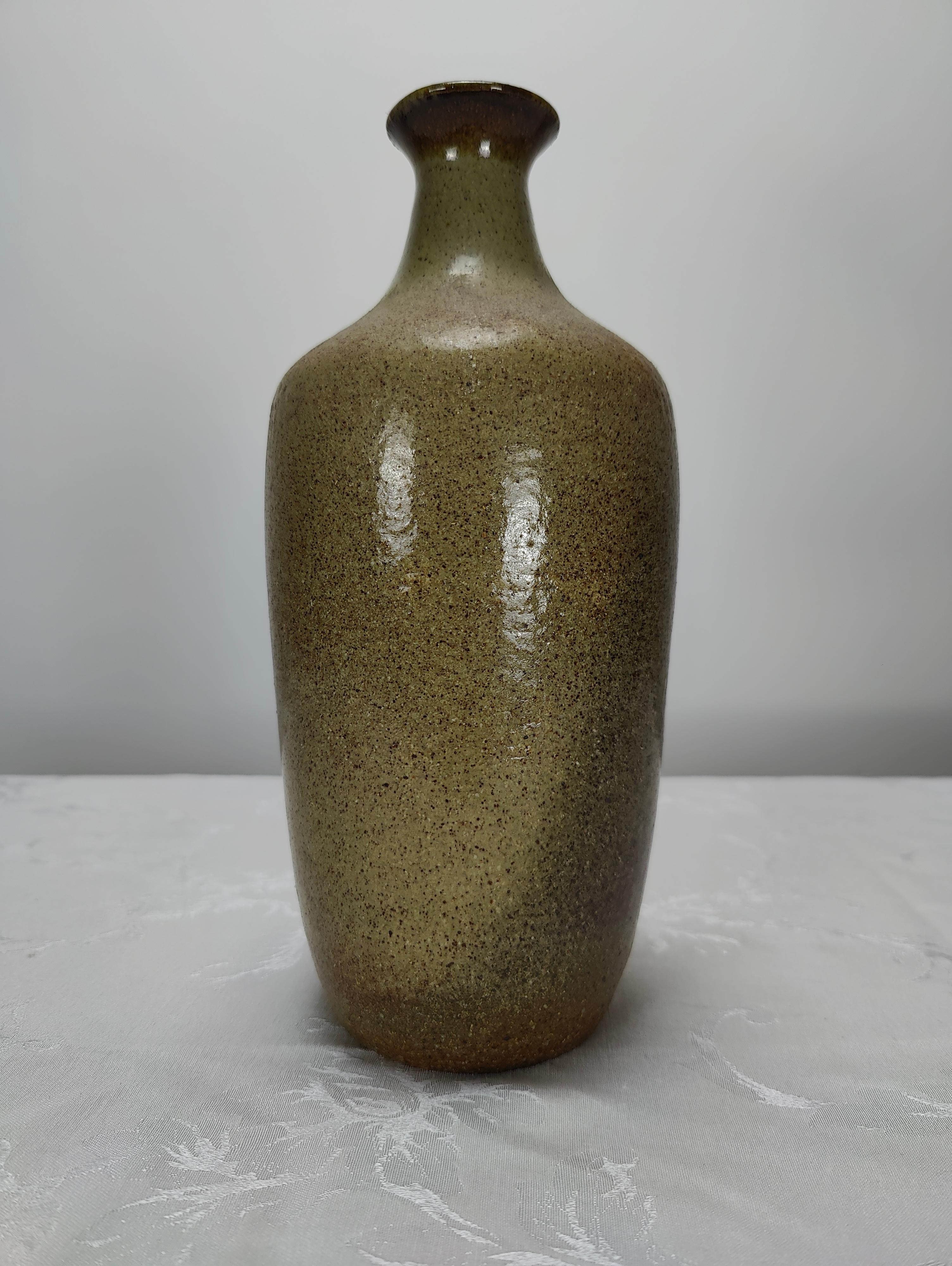 American Vintage Midcentury Ceramic Decorative Vase by Maxine Scholts, circa 1970s For Sale