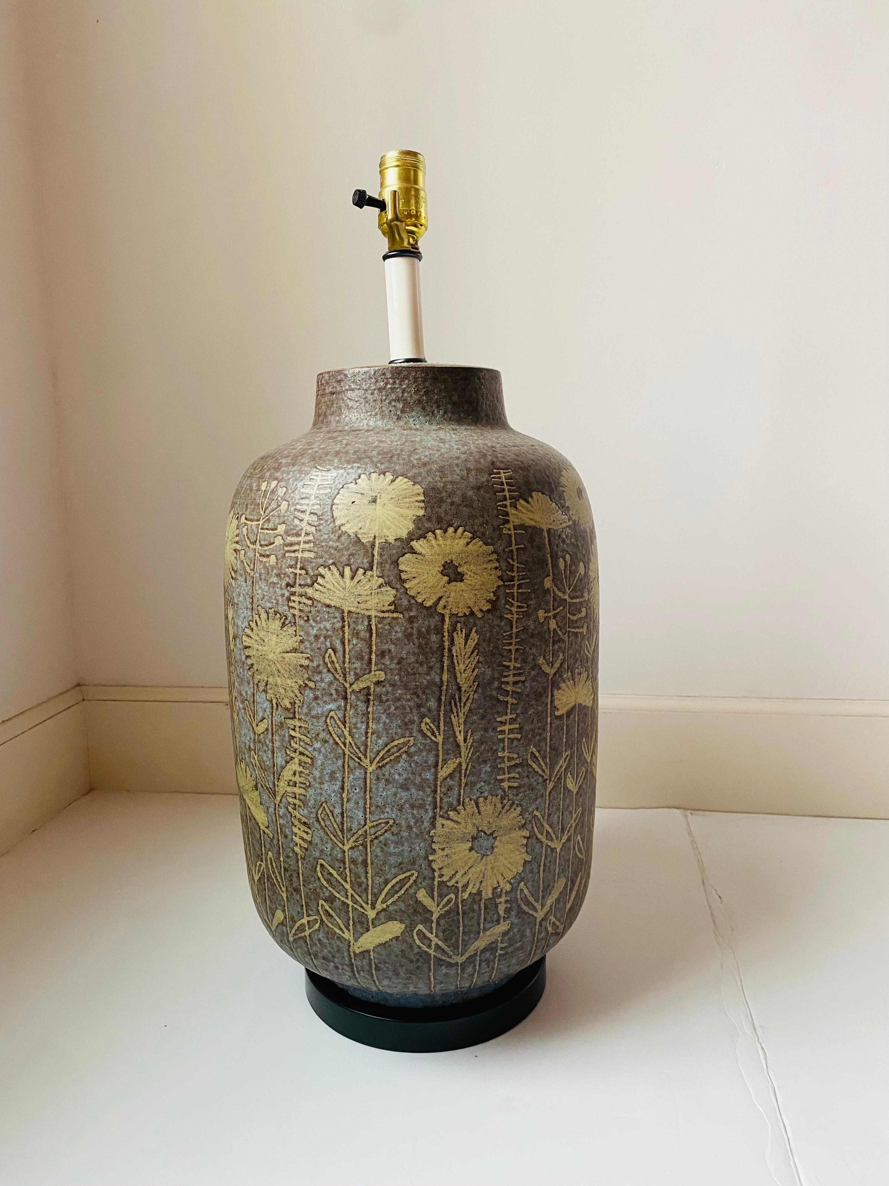 Mid-Century Modern Vintage Mid Century Ceramic Lamp with Floral Design Made in Italy For Sale