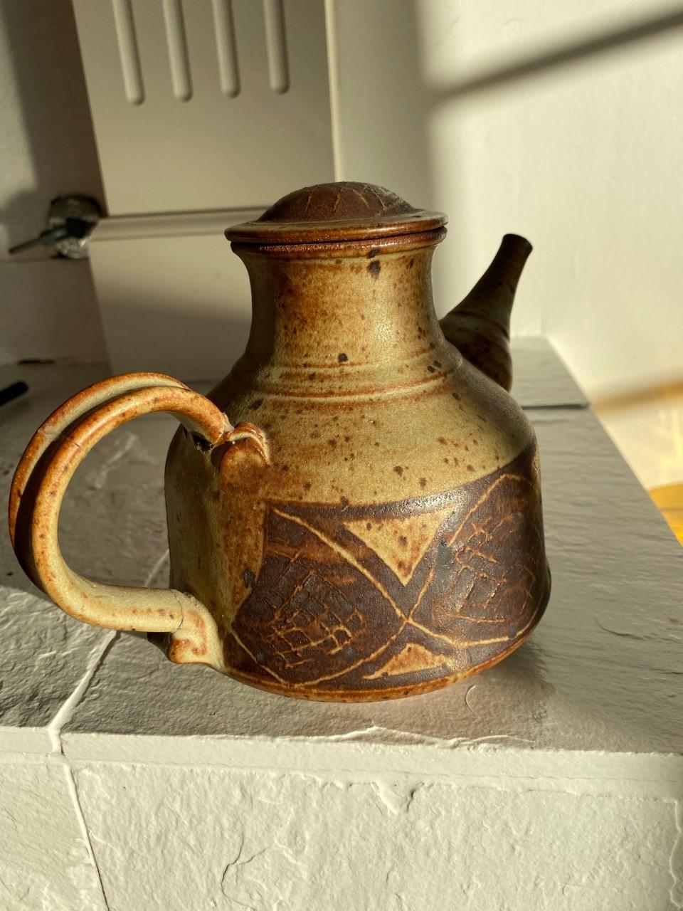 Vintage Mid Century Keramik Teekanne (20. Jahrhundert) im Angebot