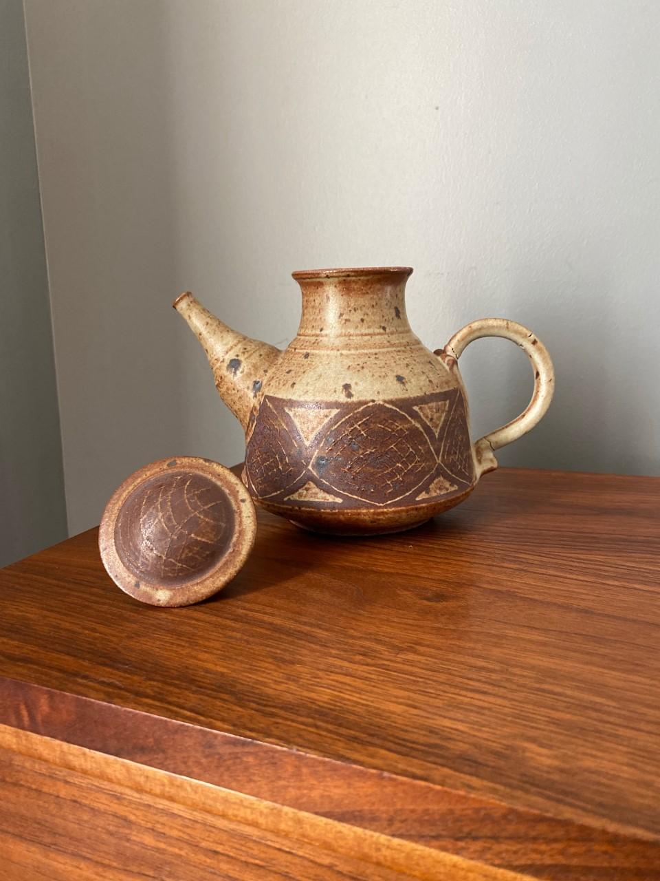 Vintage Mid Century Keramik Teekanne im Angebot 1