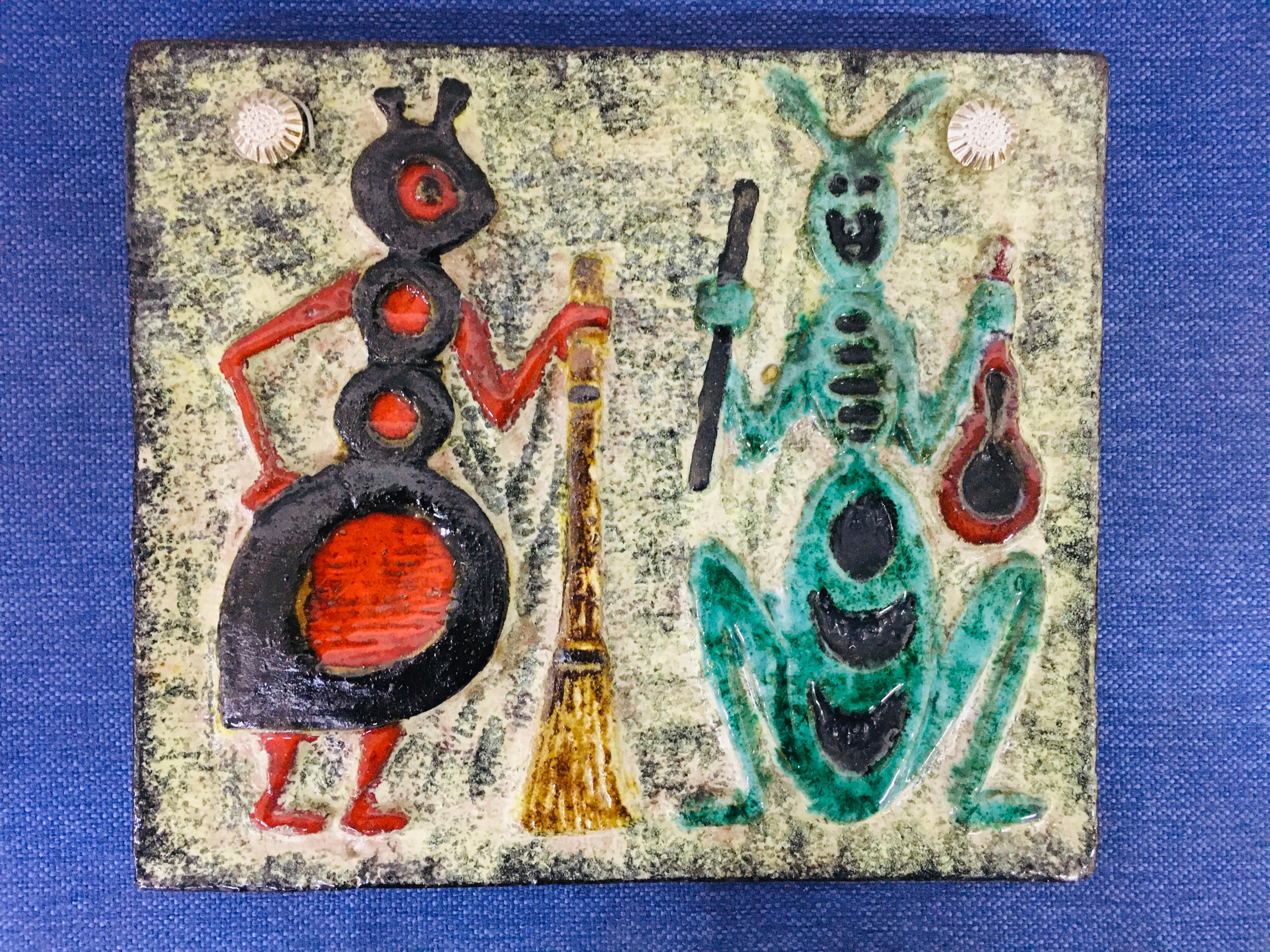 Ceramic artwork by Borsódy Ágnes, depicting the charachters of 