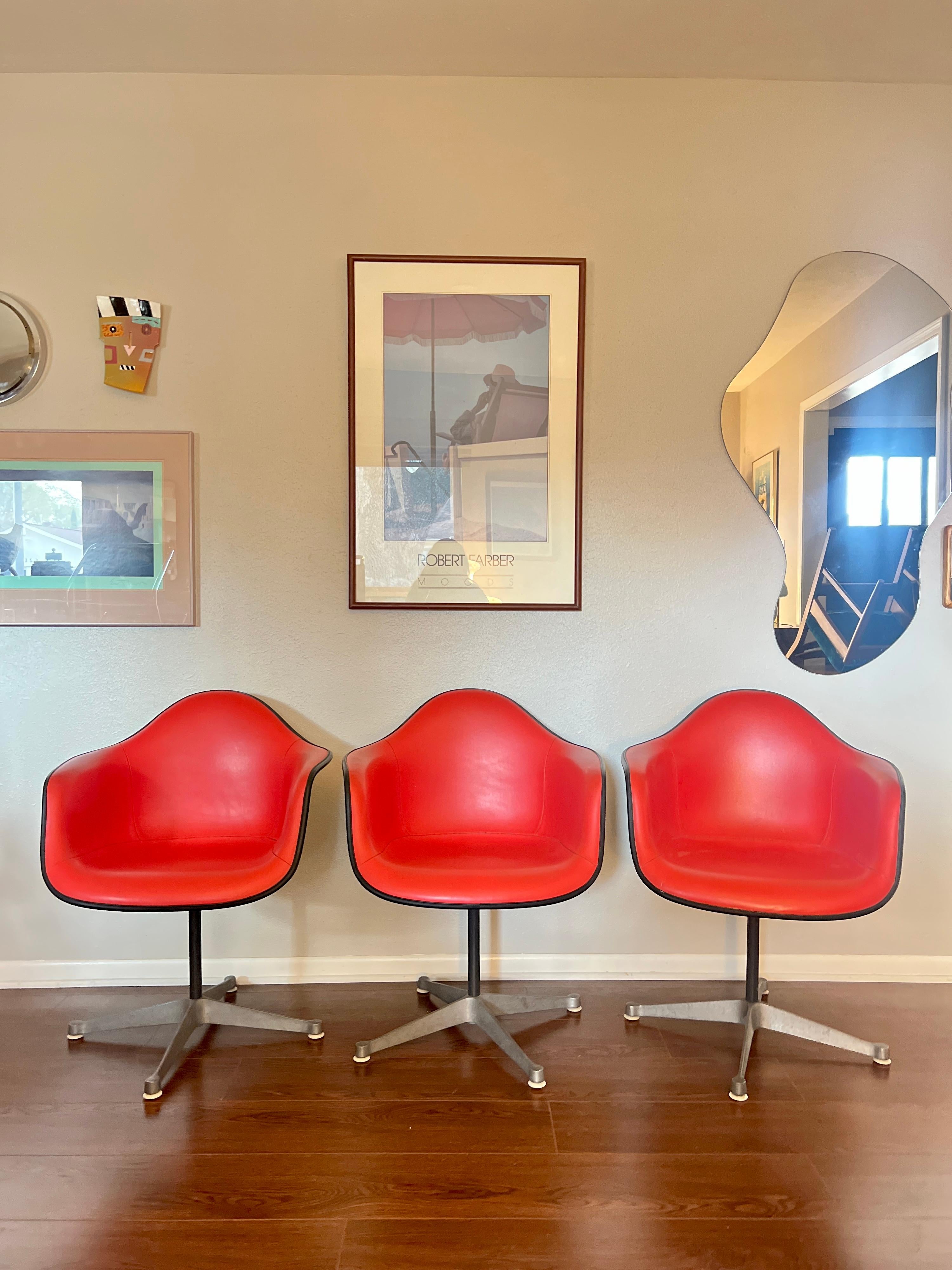 Vintage Midcentury Charles & Ray Eames Fiberglass Shell Chairs by Herman Miller 5