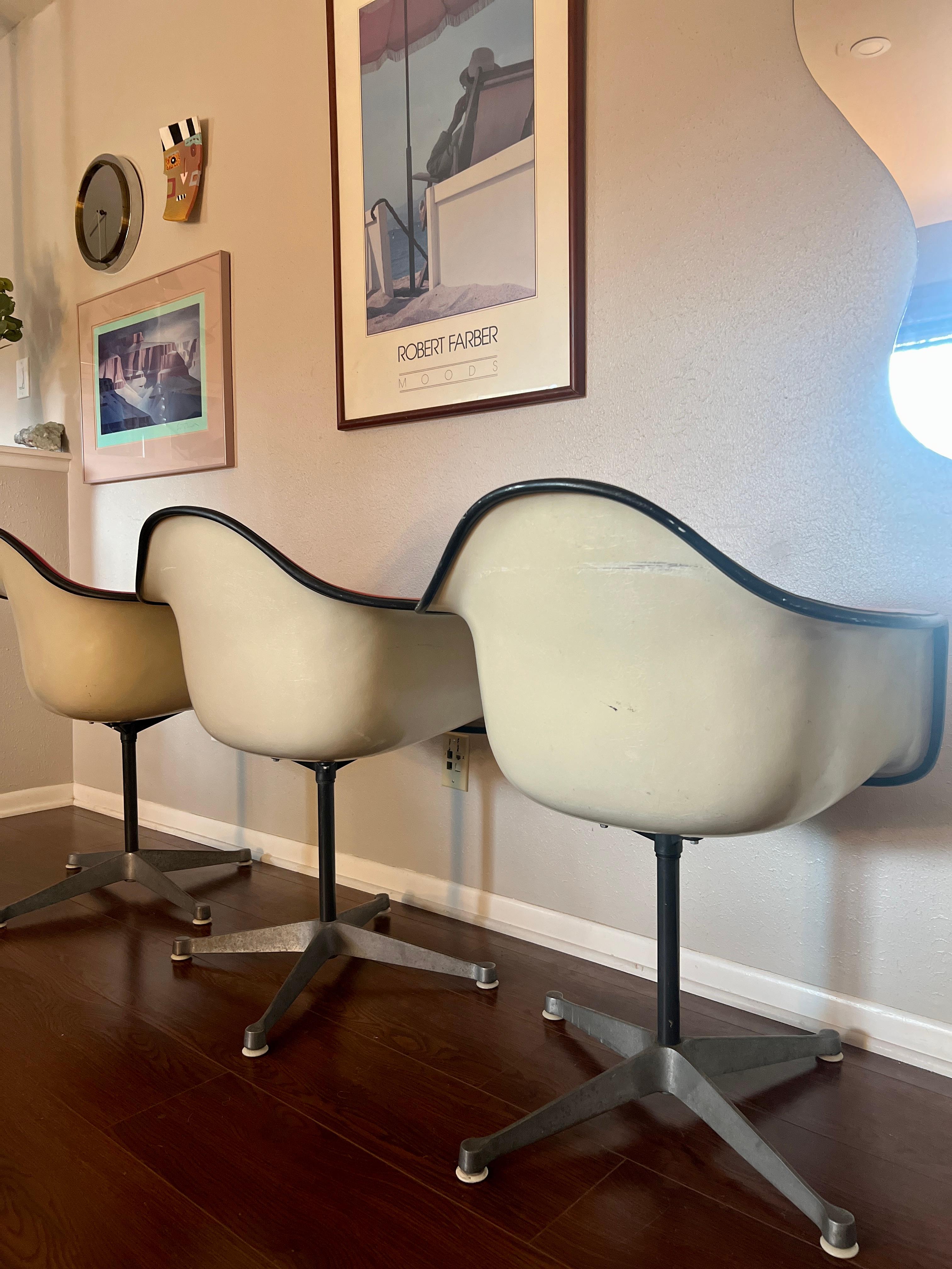 Mid-Century Modern Vintage Midcentury Charles & Ray Eames Fiberglass Shell Chairs by Herman Miller