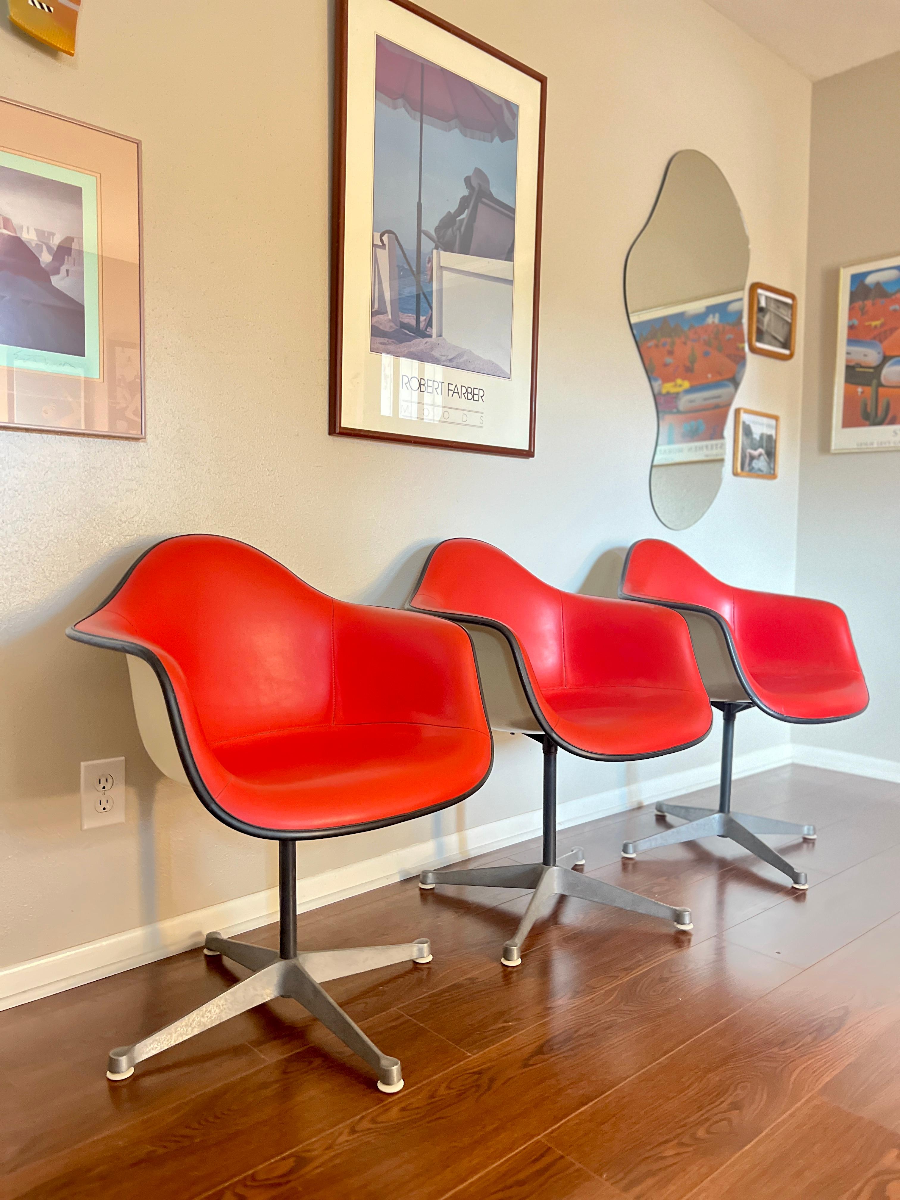 Vintage Midcentury Charles & Ray Eames Fiberglass Shell Chairs by Herman Miller 2