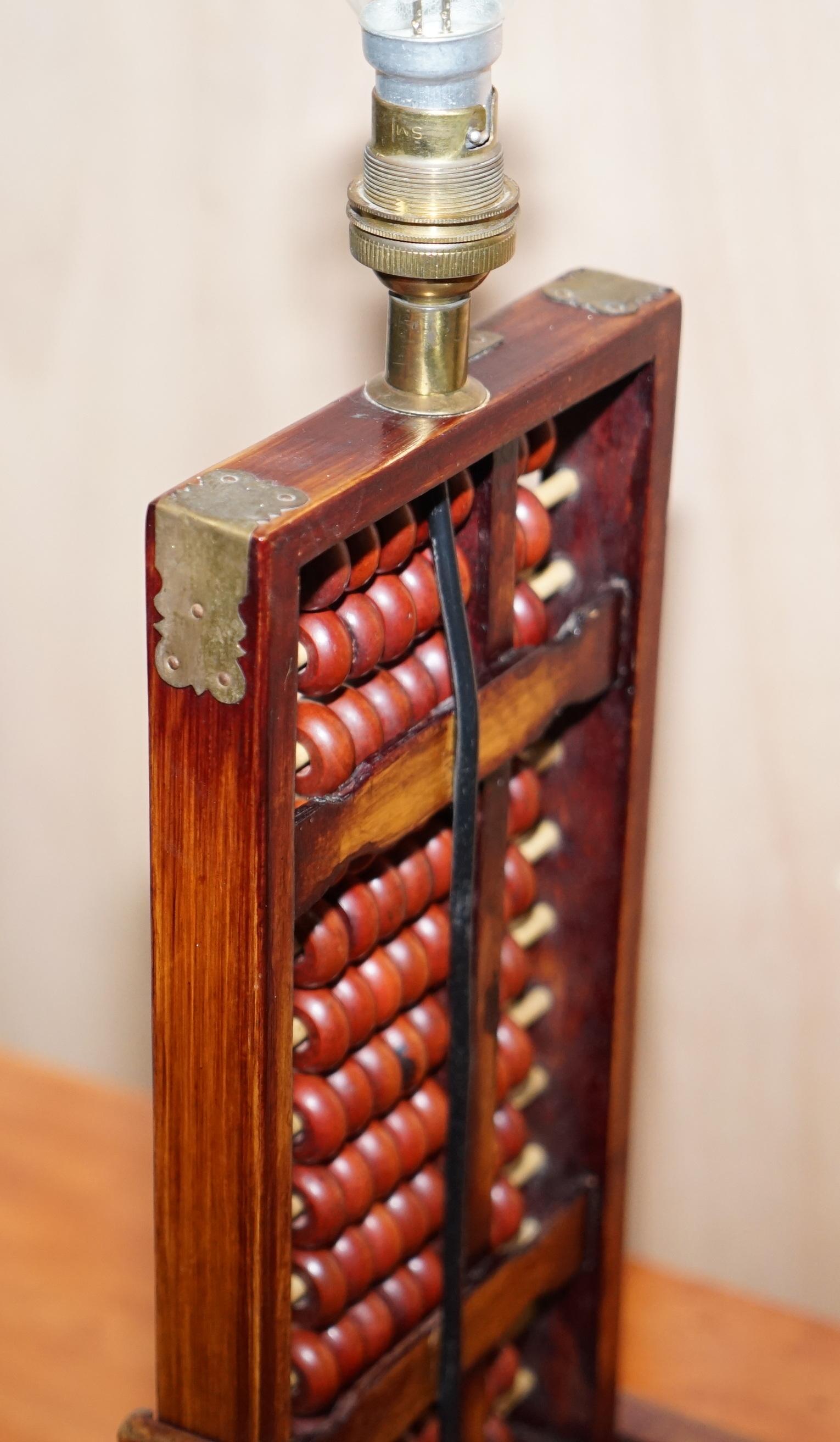 Vintage Midcentury Chinese Hardwood Abacus Lampe vollständig gestempelt Originalbeschläge im Angebot 1