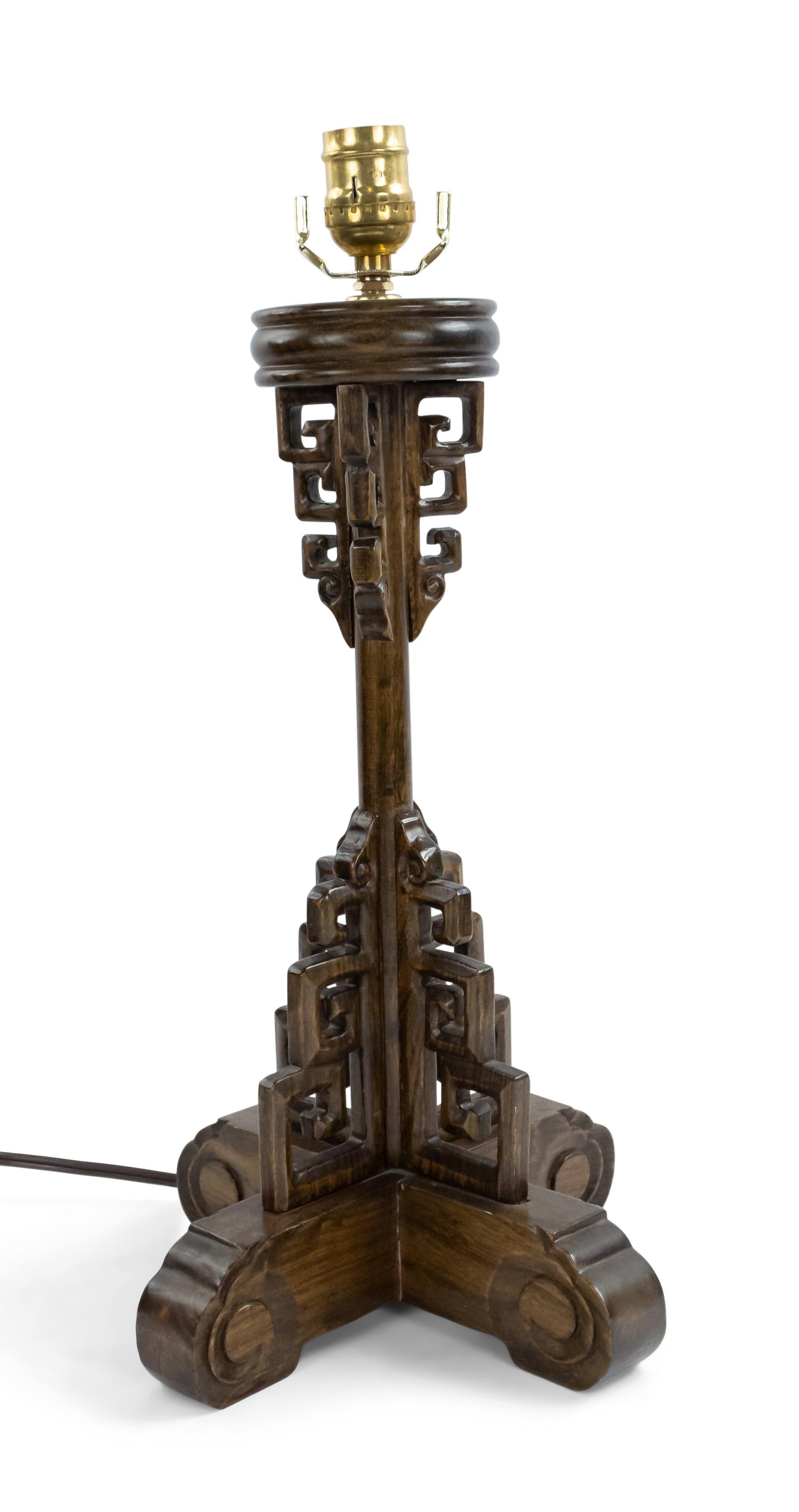 Unknown Vintage Mid-Century Chinese Wooden Lamp For Sale
