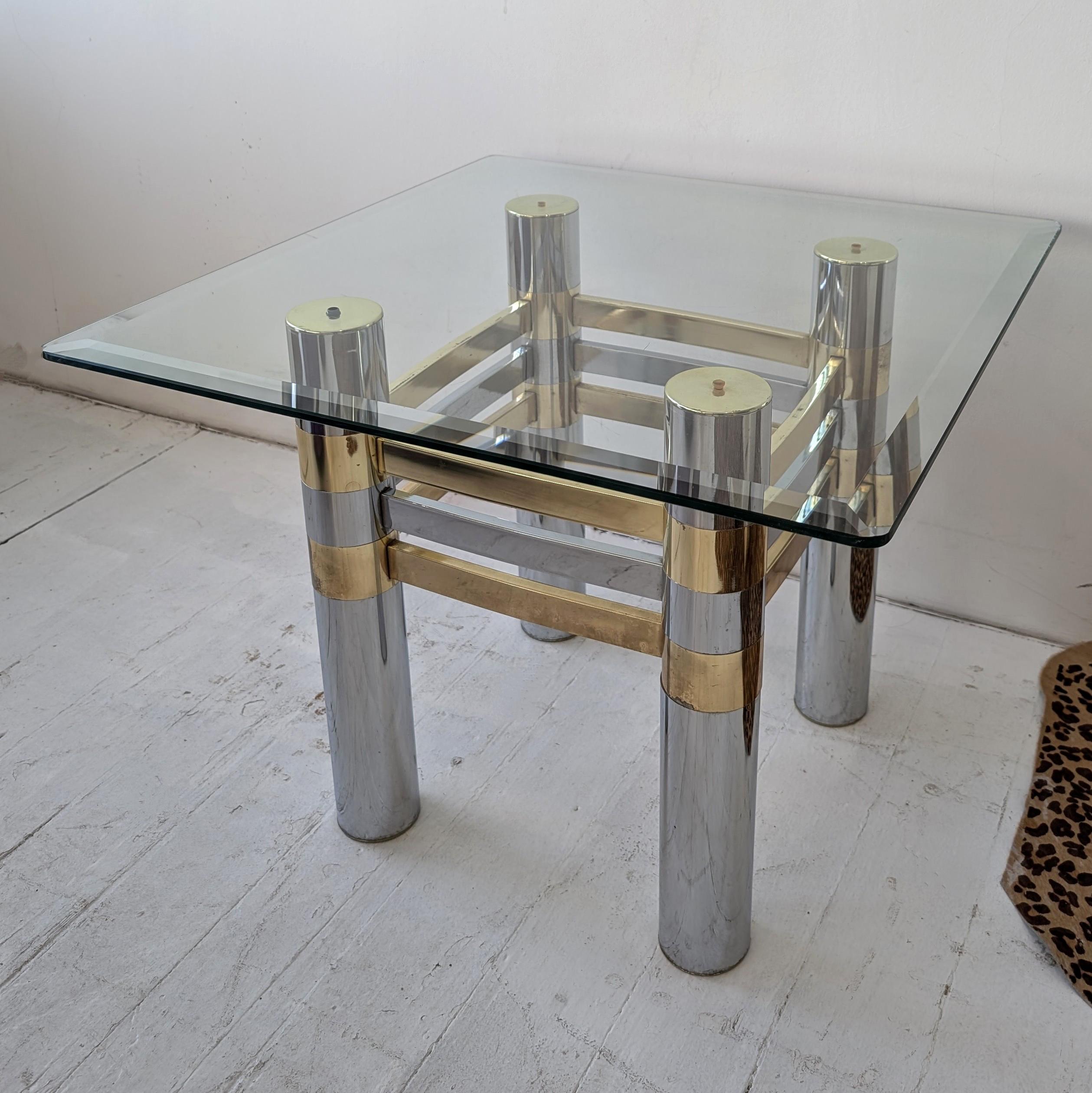 Verre Table basse/latérale vintage du milieu du siècle, chromée et dorée en vente