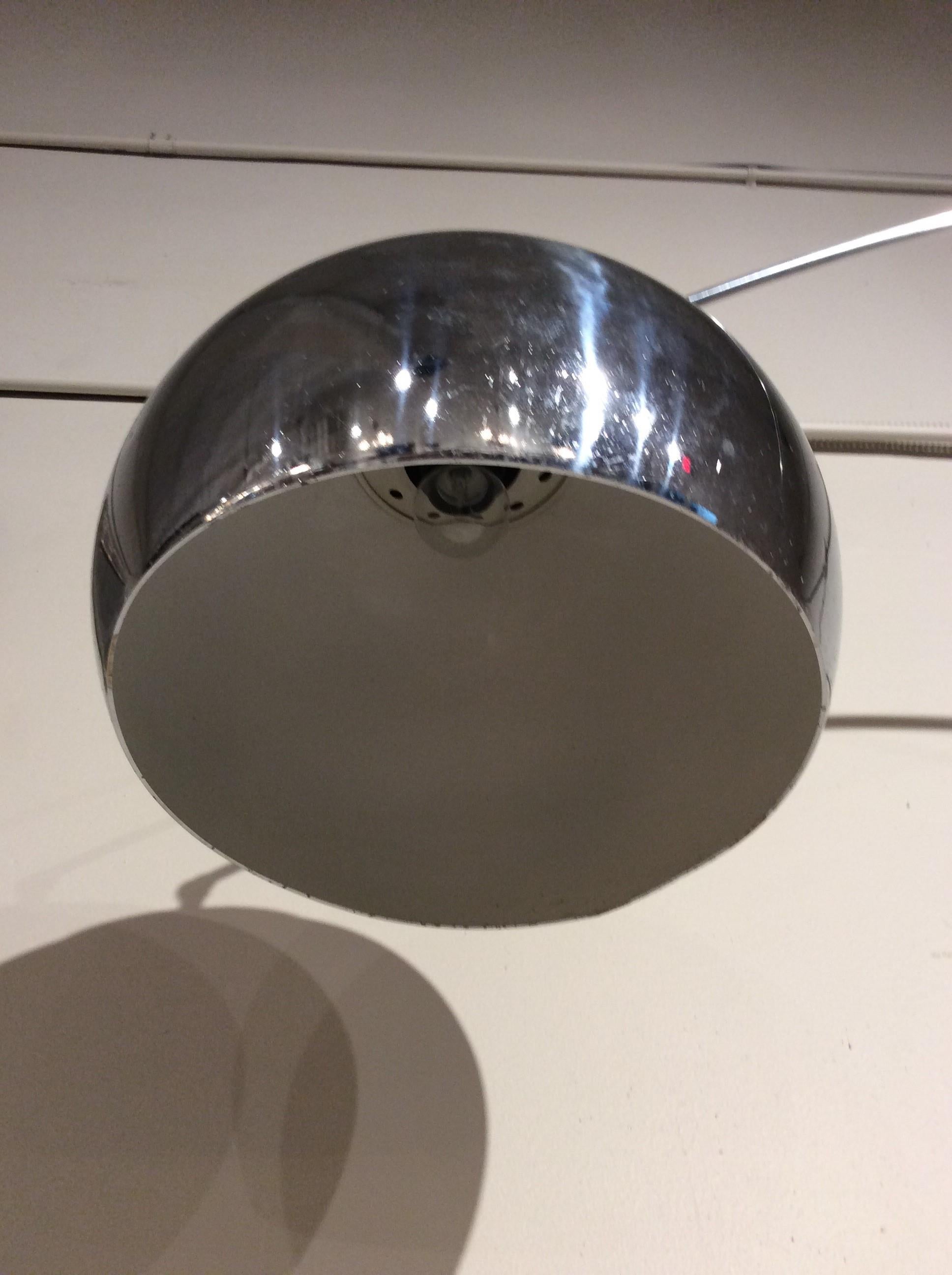 Vintage Midcentury Chrome and Marble Base Italian Arc Floor Lamp en vente 2