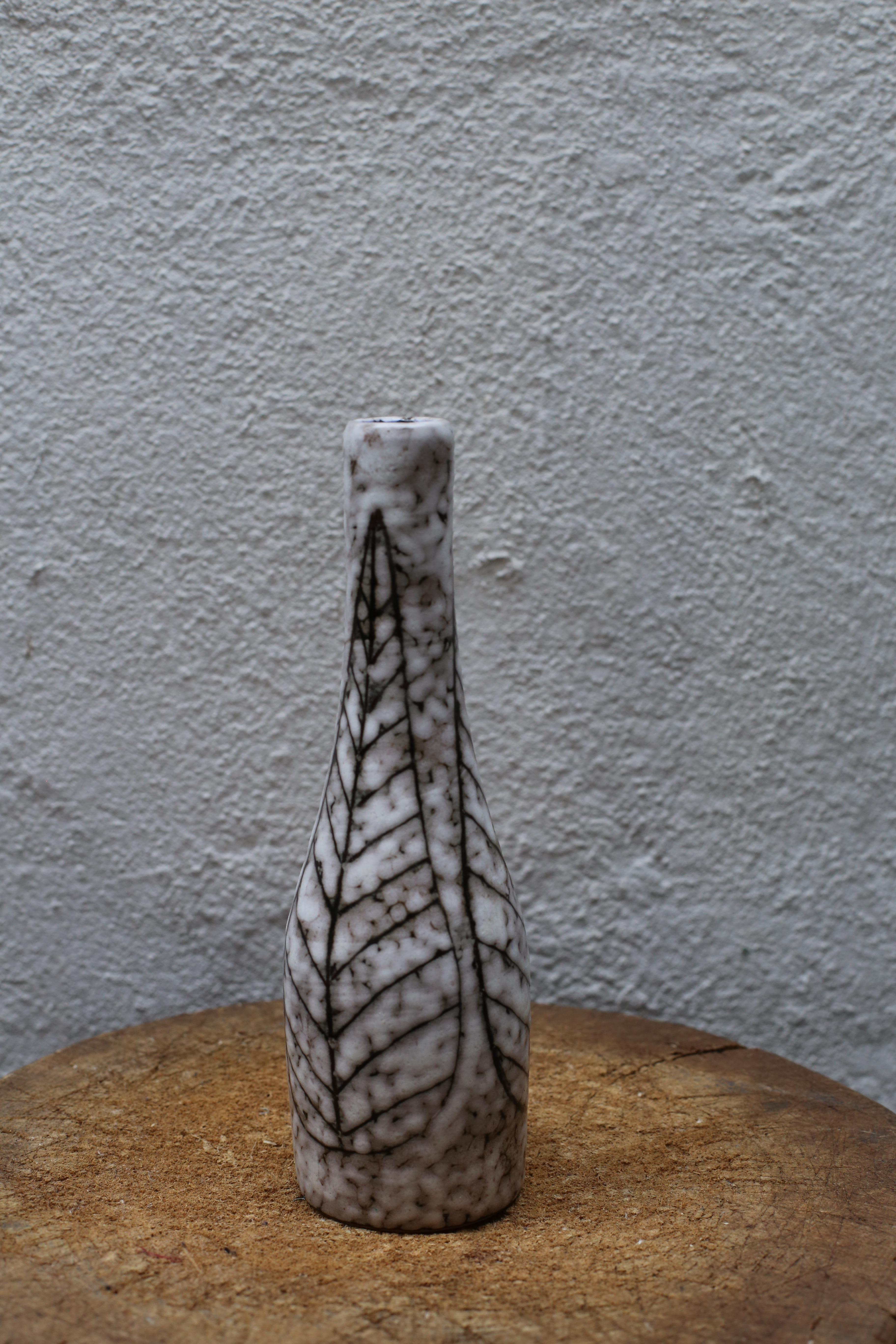 Ungherese Vaso in ceramica marrone e crema della metà del secolo scorso, Ungheria, 1960 ca. in vendita