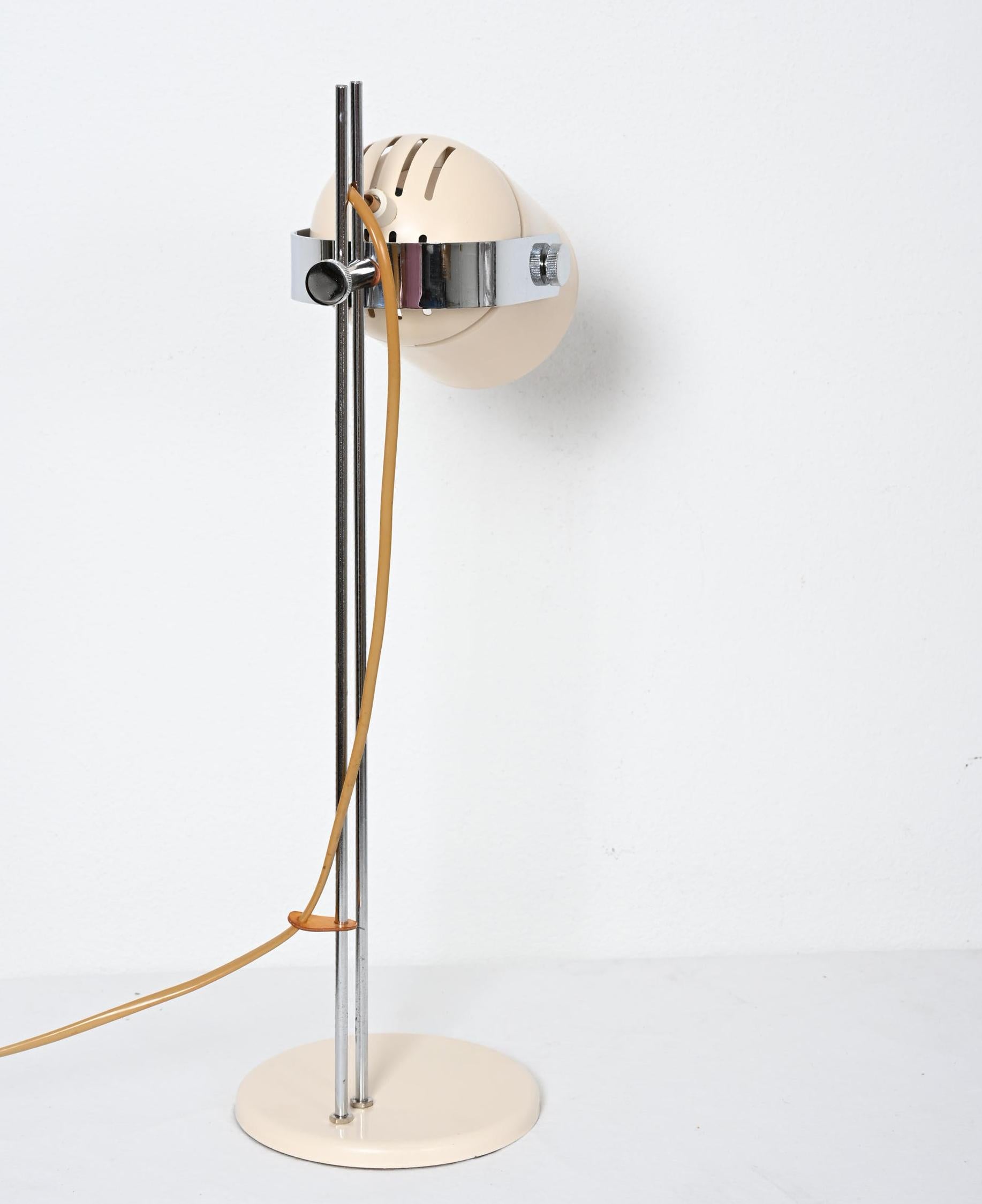 Lámpara de mesa vintage de mediados de siglo en crema en venta 1