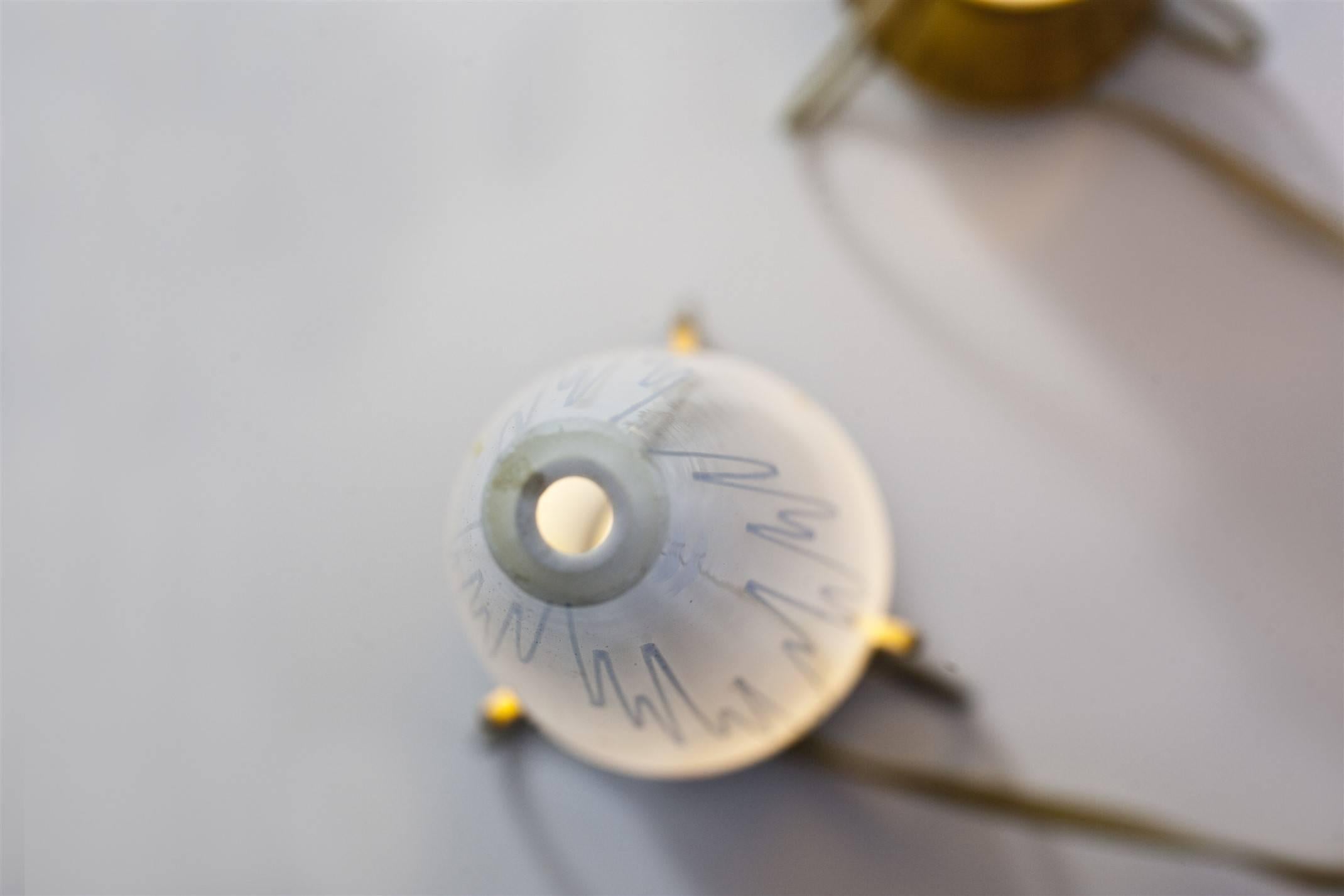 Lampes de table tripodes tchèques du milieu du siècle dernier, lot de deux Bon état à Żory, PL