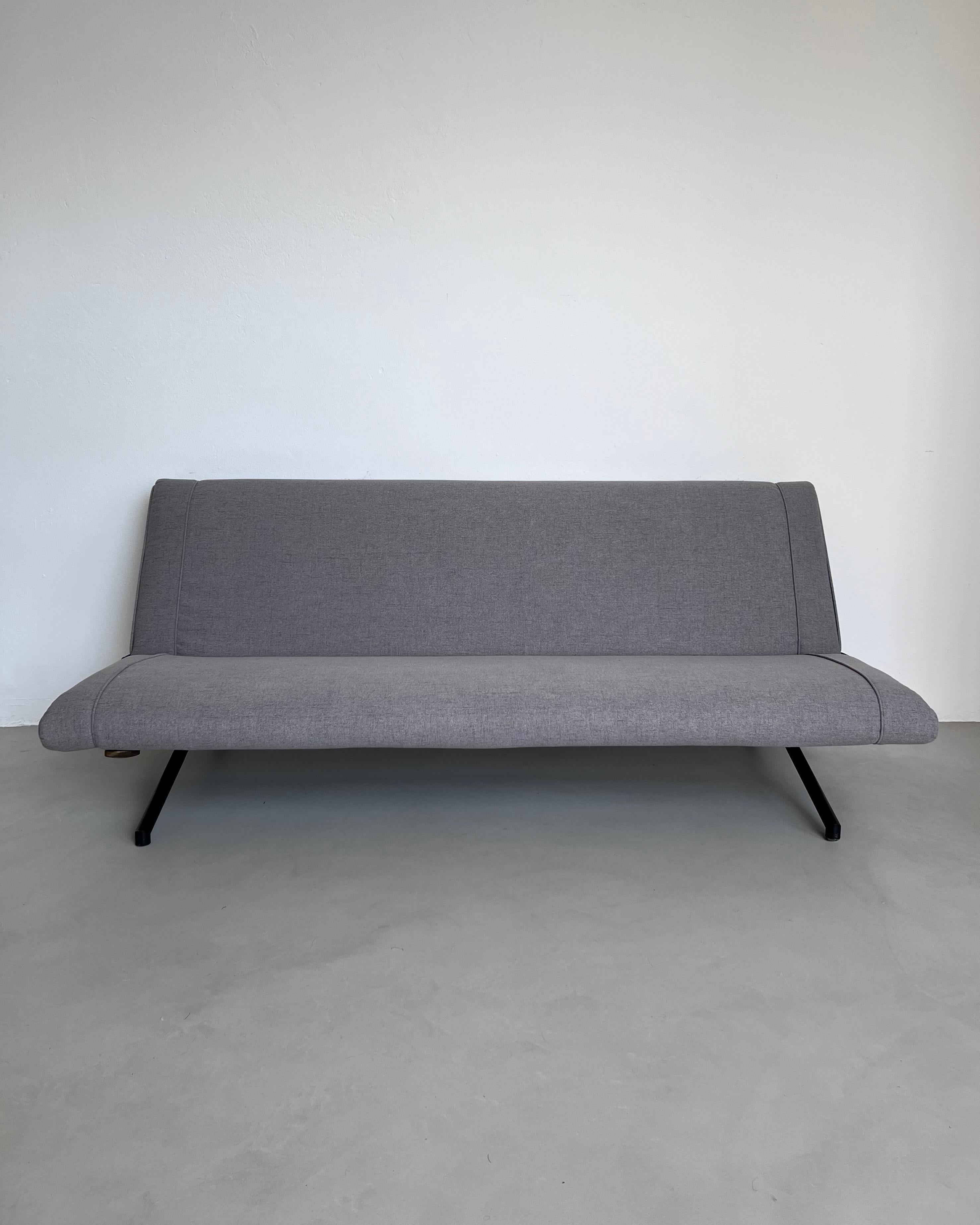 Mid-20th Century Vintage Mid Century Modern Borsani D70 Reclining Sofa, Grey Fabric, Collectible  For Sale