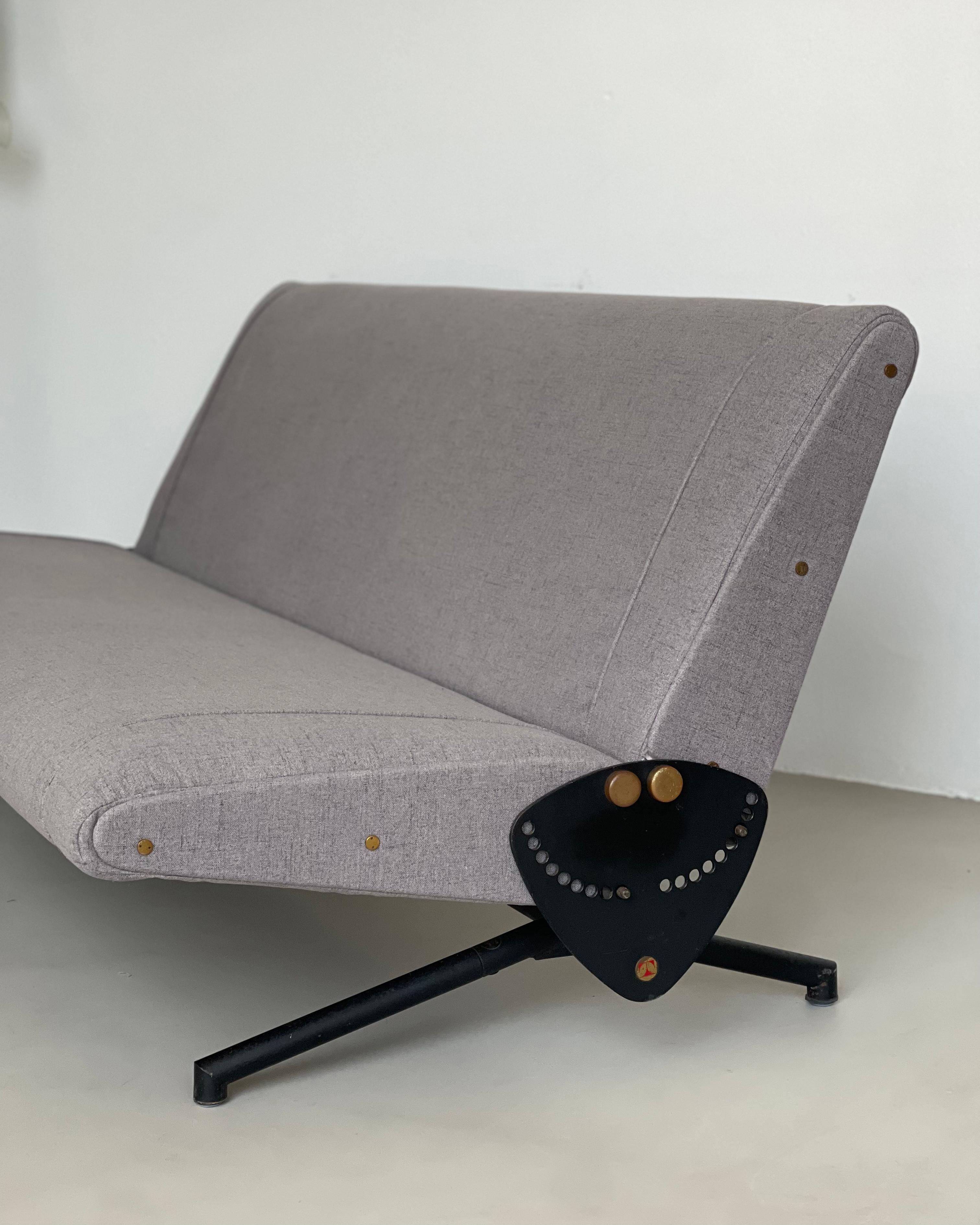 Vintage Mid Century Modern Borsani D70 Reclining Sofa, Grey Fabric, Collectible  For Sale 1