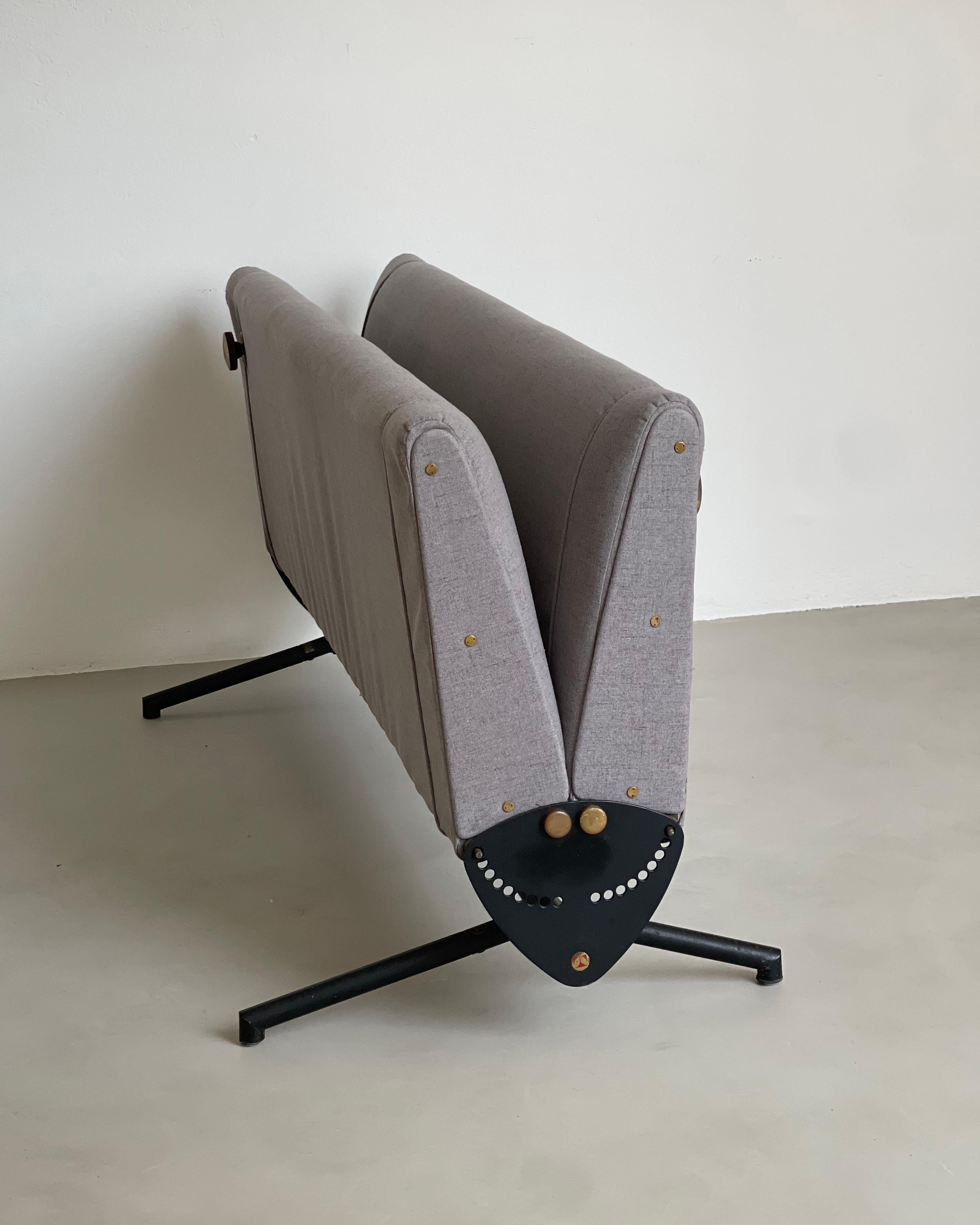 Vintage Mid Century Modern Borsani D70 Reclining Sofa, Grey Fabric, Collectible  For Sale 2