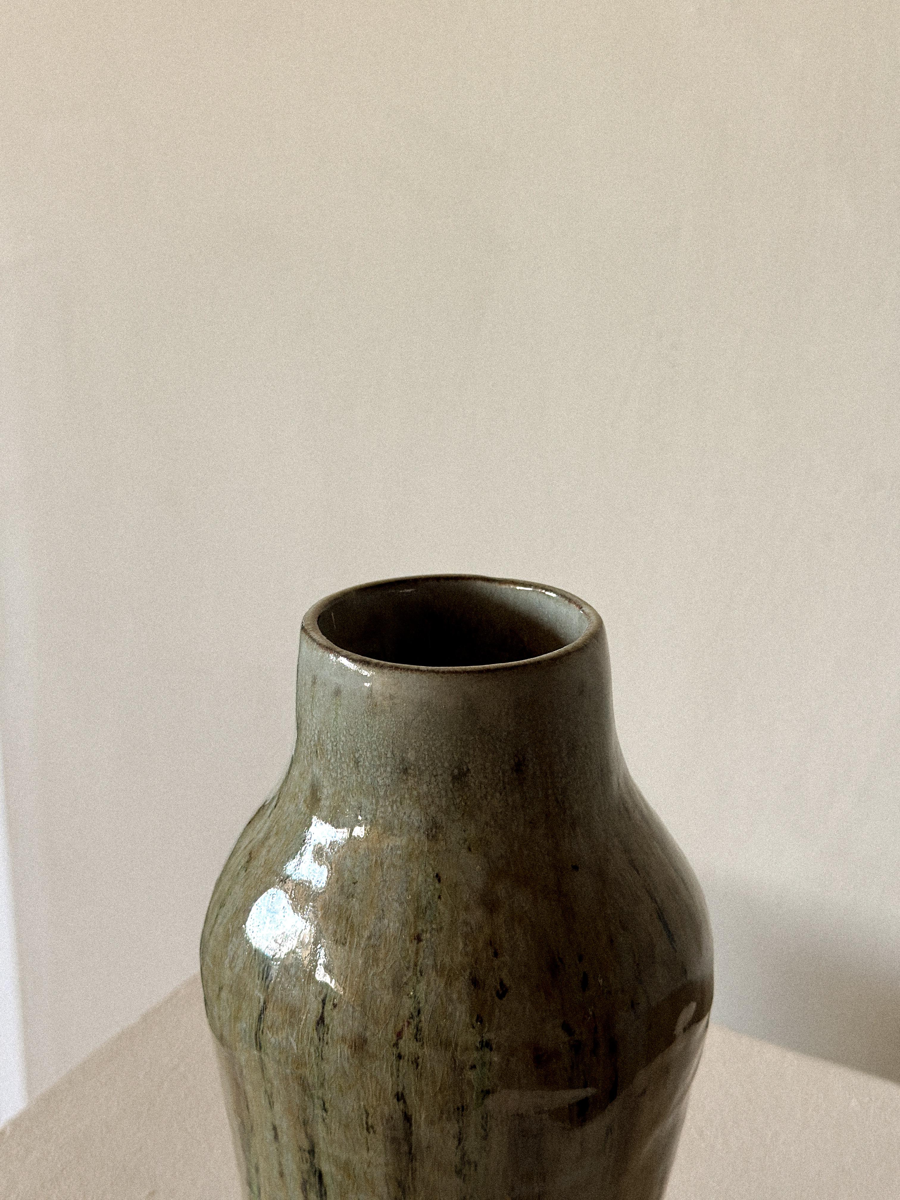 Metà XX secolo Vaso d'epoca in ceramica danese di metà secolo, Anonimo, 1963 in vendita