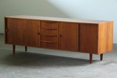 Vintage Mid-Century Danish Lowboard / Sideboard in Teak, 1960er Jahre