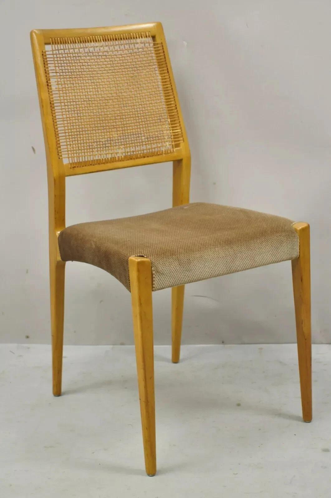 Sillas de comedor con respaldo de caña de madera de abedul, modernas, danesas y vintage de mediados de siglo - Juego de 6. El lote incluye (6) sillas laterales, con respaldo de caña tejida, estructura de madera maciza, hermosas vetas de madera,