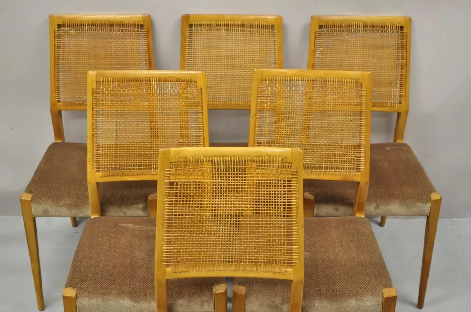 Sillas de comedor de madera de abedul con respaldo de caña, modernas, danesas y vintage de mediados de siglo - Juego de 6 Moderno de mediados de siglo en venta