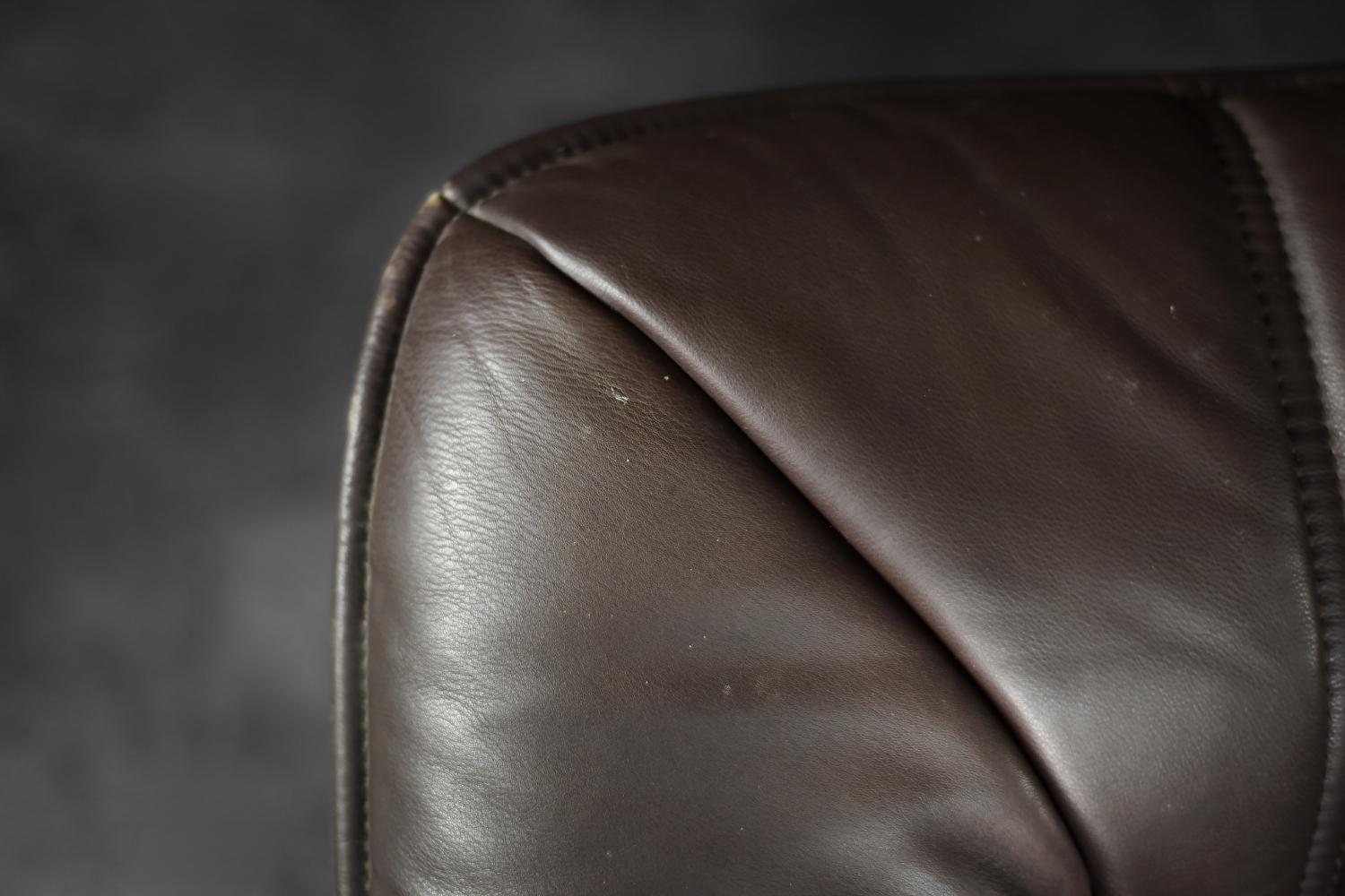 Vintage Mid-Century Danish Modern Brown Leather 2-Seater Sofa, 1970s In Good Condition For Sale In Warszawa, Mazowieckie