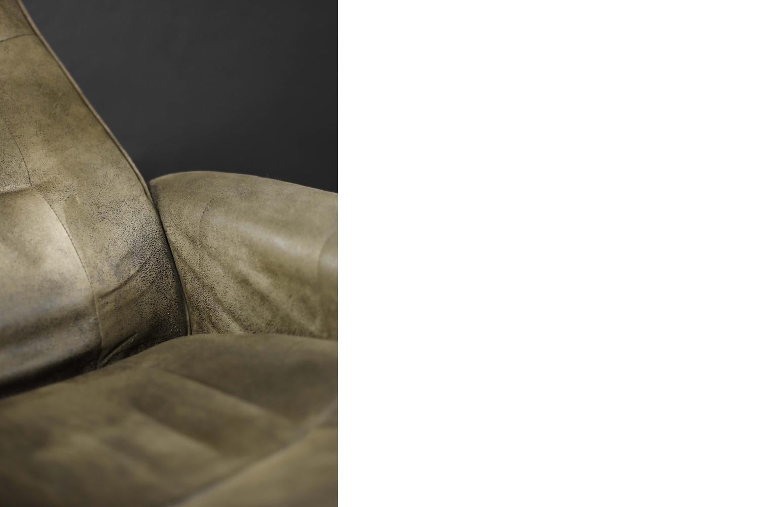 Vintage Mid-Century Danish Modern Brown Swivel Chair & Ottoman, 1960s, Set of 2 en vente 3