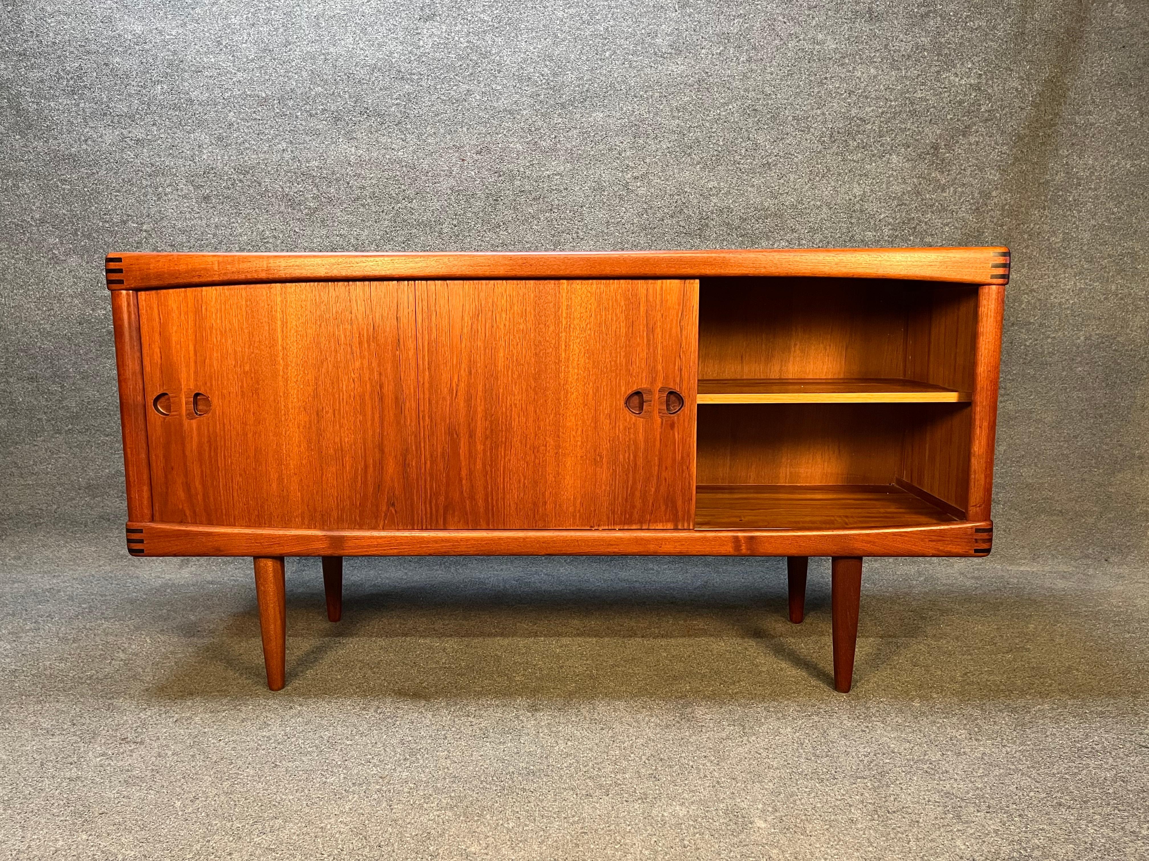 Vintage Mid Century Danish Modern H.W. Klein Credenza for Bramin Denmark In Good Condition In San Marcos, CA