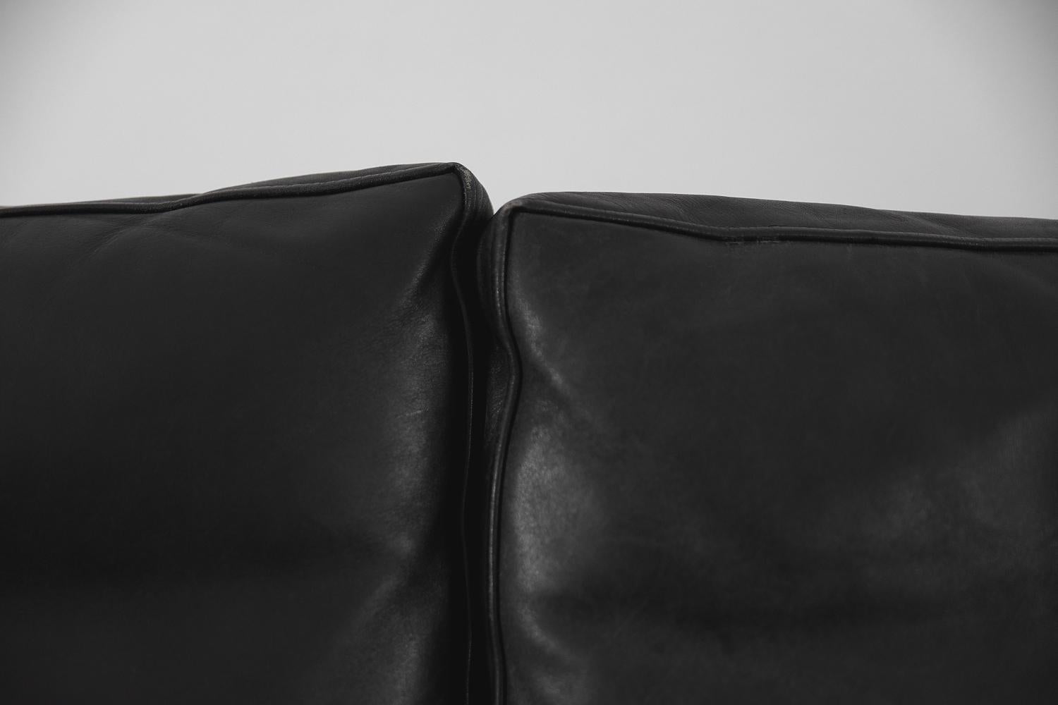 Scandinavian Modern Vintage Mid-Century Danish Modern Leather&Rosewood 3-Seat Sofa by Kurt Østervig For Sale