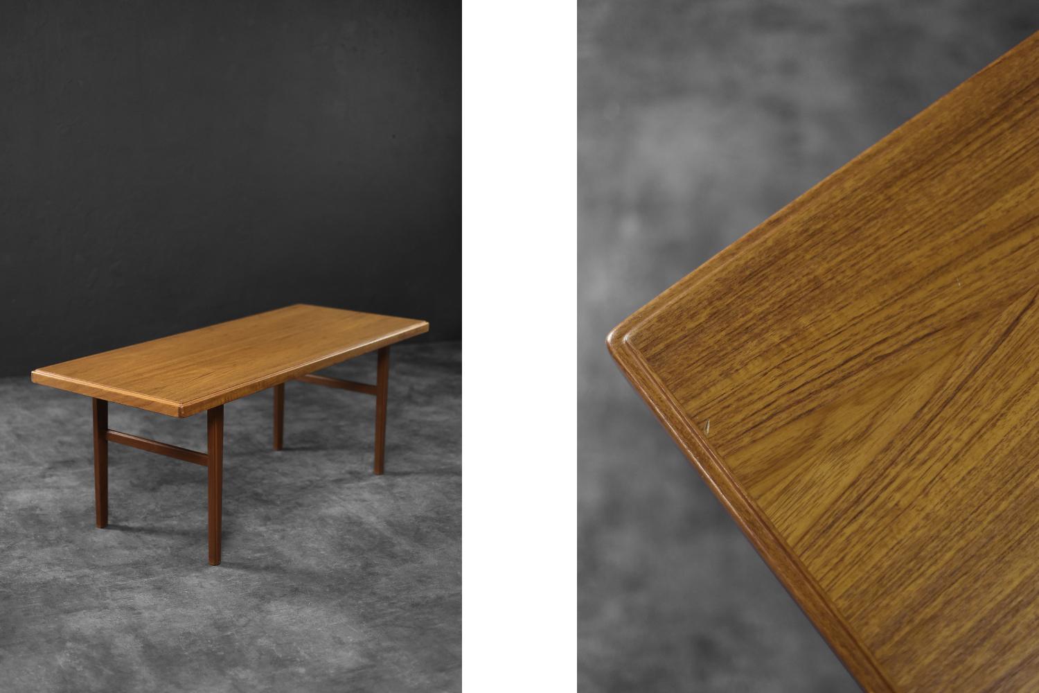 Danois Table basse longue en teck brun, Vintage Mid-Century Danish Modern, 1960s en vente