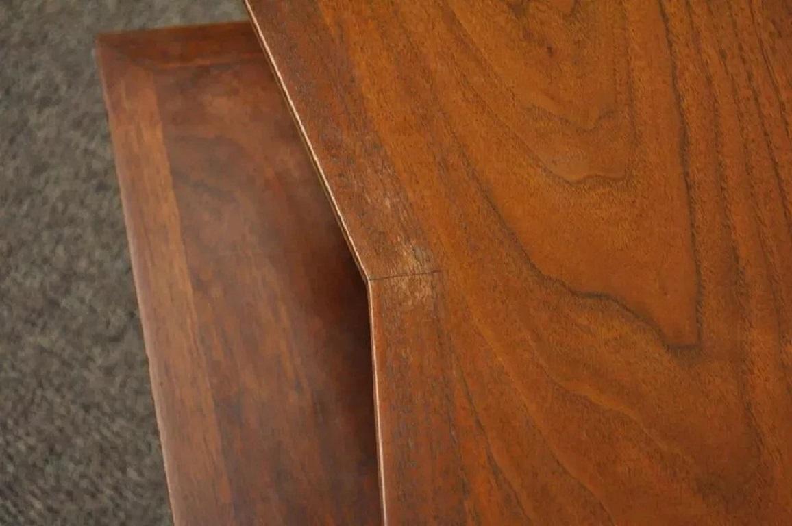 Vintage Mid Century Danish Modern Sculpted Walnut 2 Tier Side End Lamp Table For Sale 2