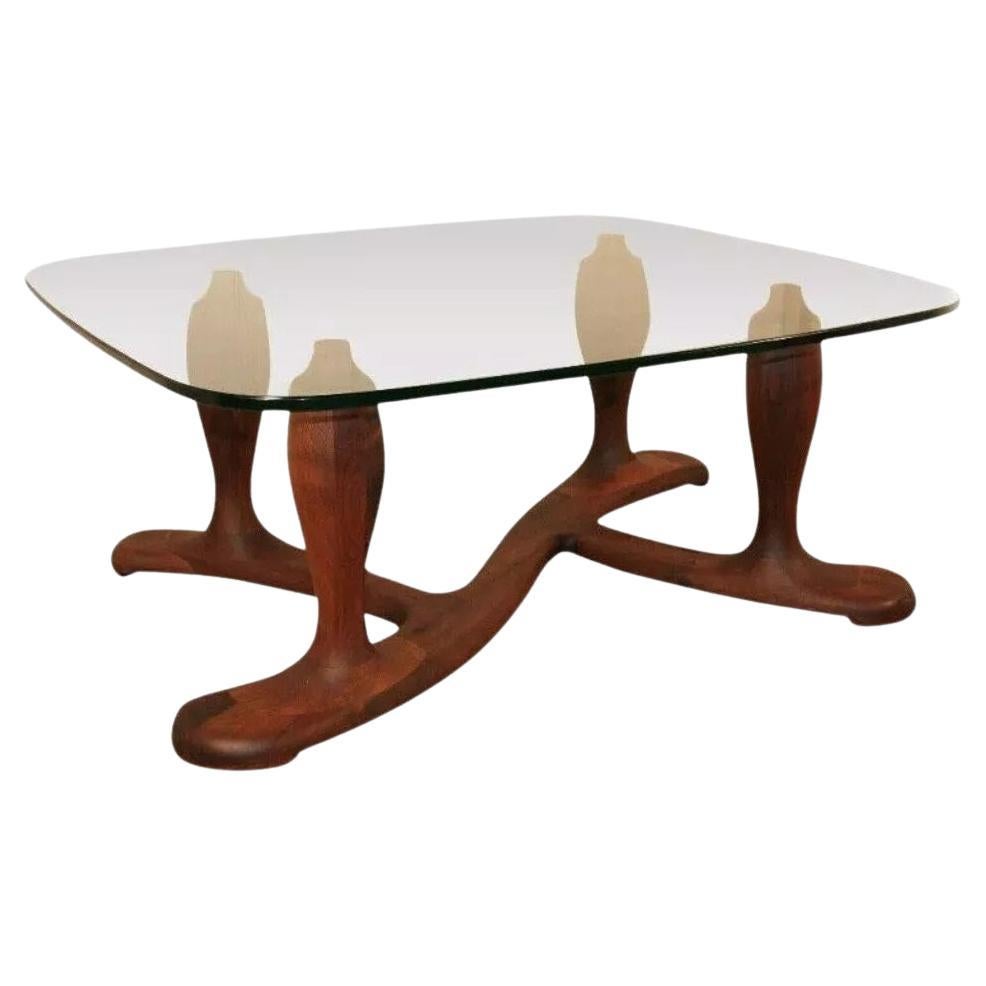 Dänischer moderner Vintage-Couchtisch aus Nussbaumholz mit Glasplatte aus der Mitte des Jahrhunderts
