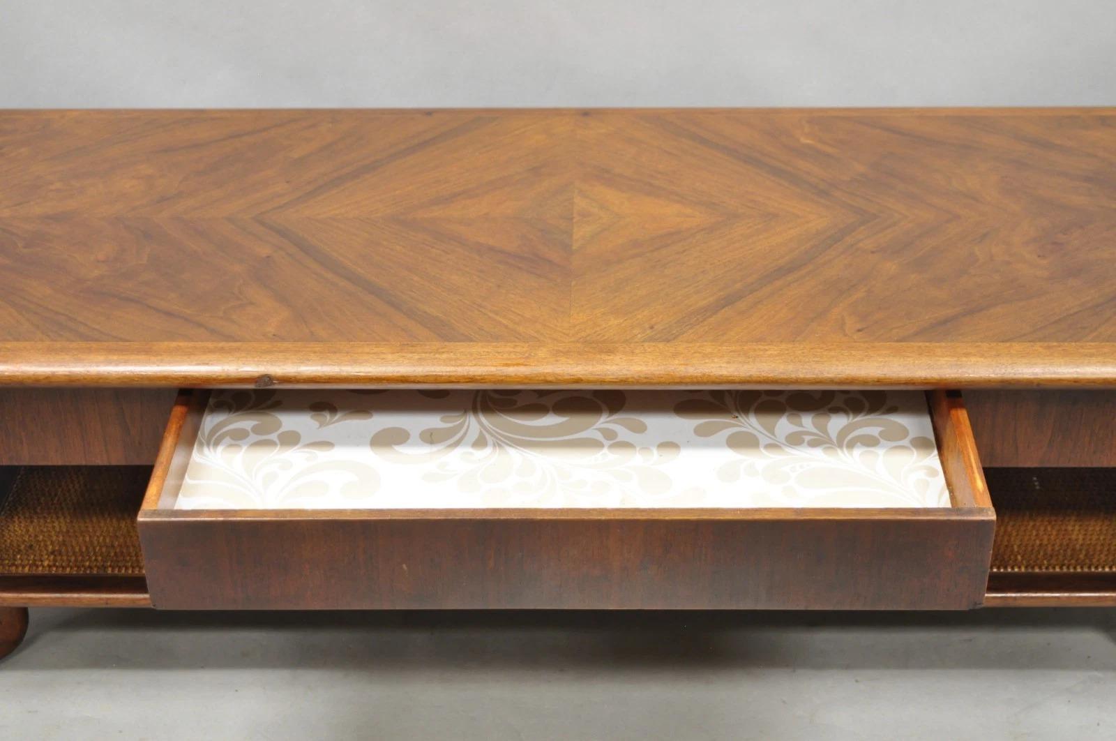 Vintage Mid Century Danish Modern Sculptural Walnut 1 Drawer Long Coffee Table In Good Condition For Sale In Philadelphia, PA