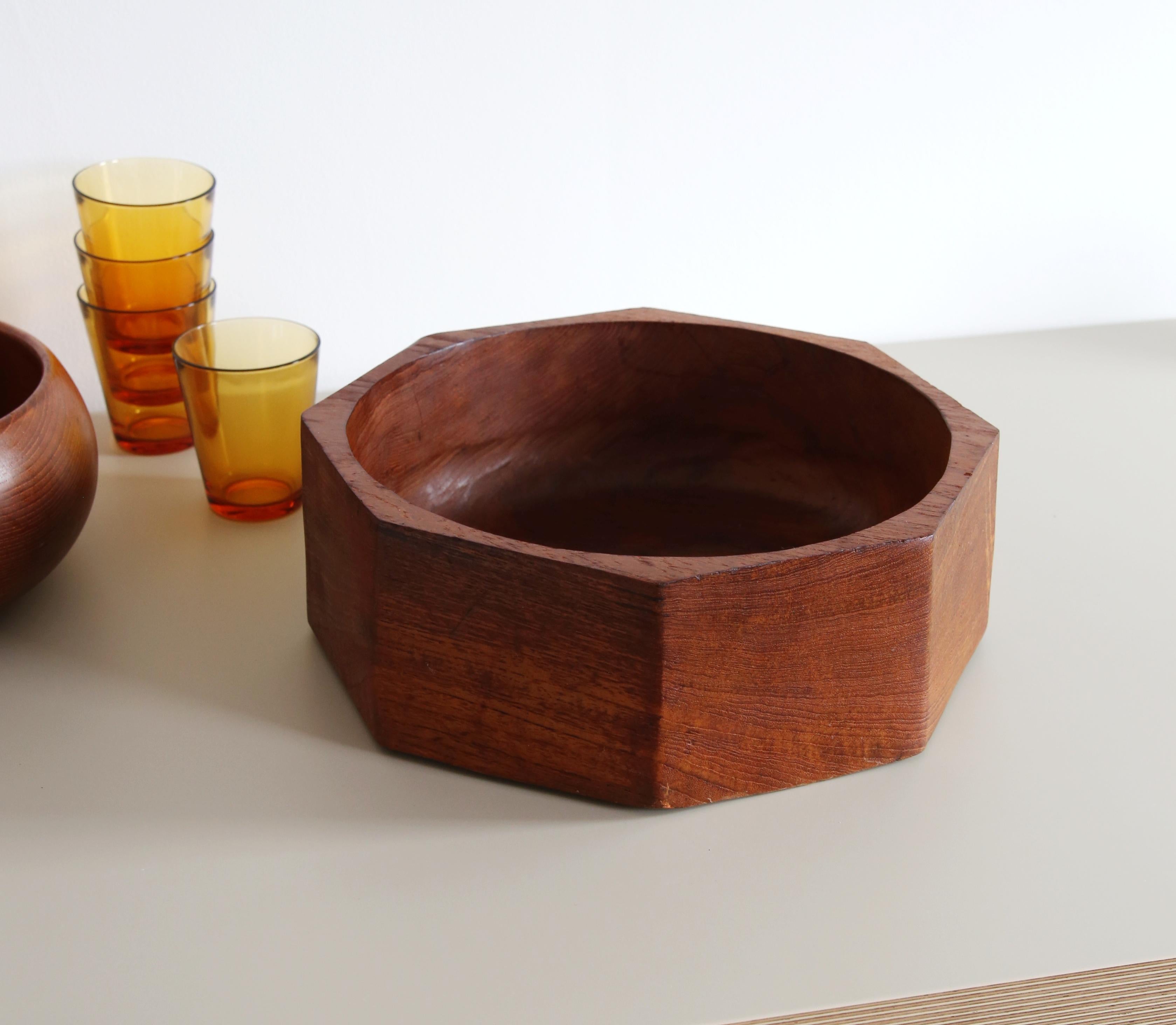 Vintage Mid-Century Danish Modern Solid Teak Wood Octagon Bowl For Sale 6