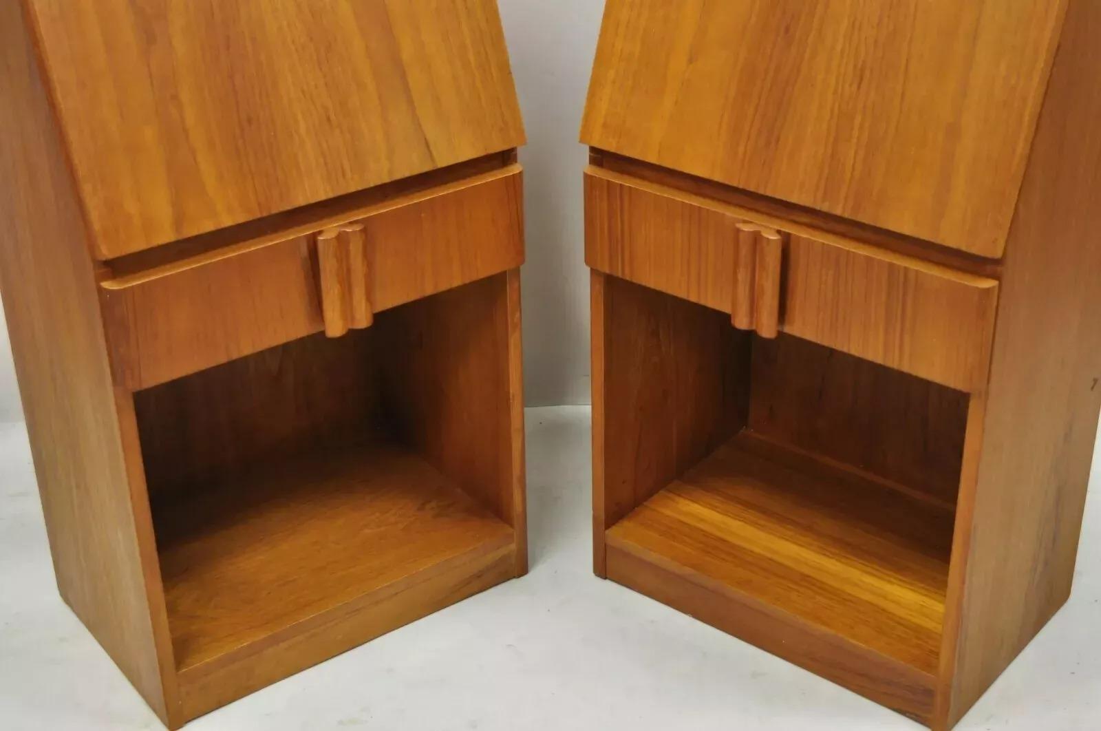 Vintage Mid Century Danish Modern Teak Tall Bedside Cabinet Nightstands - Pair For Sale 6