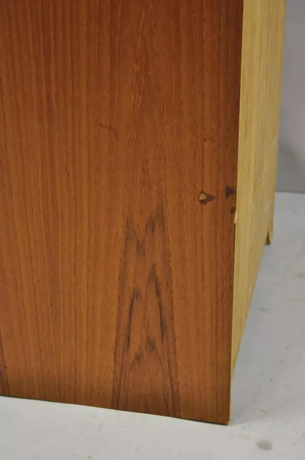 Vintage Mid Century Danish Modern Teak Tall Bedside Cabinet Nightstands - Pair For Sale 3