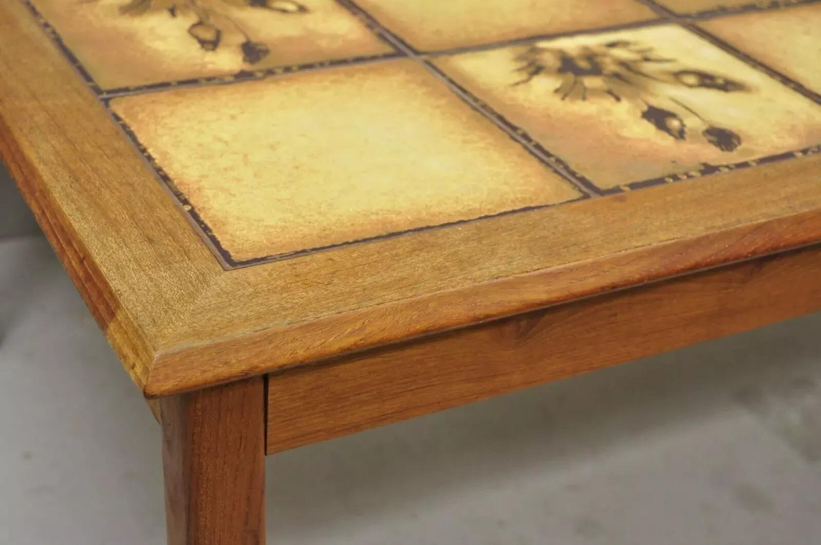 Rechteckiger dänischer Vintage-Couchtisch aus Teakholz mit Kachelplatte, Mid-Century Modern im Zustand „Gut“ in Philadelphia, PA