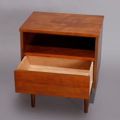 Tablette d'appoint en noyer à un seul tiroir:: circa 1960