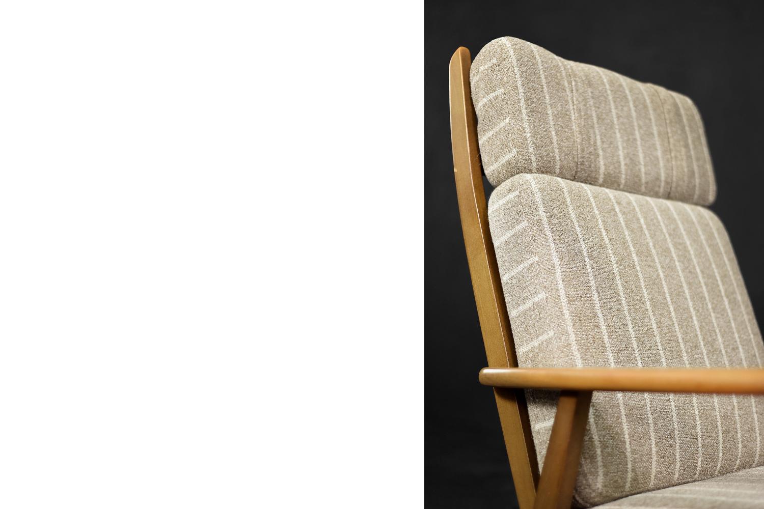 Vintage Midcentury Danish Modern Wood & Beige Fabric Lounge Chair from Durup For Sale 3
