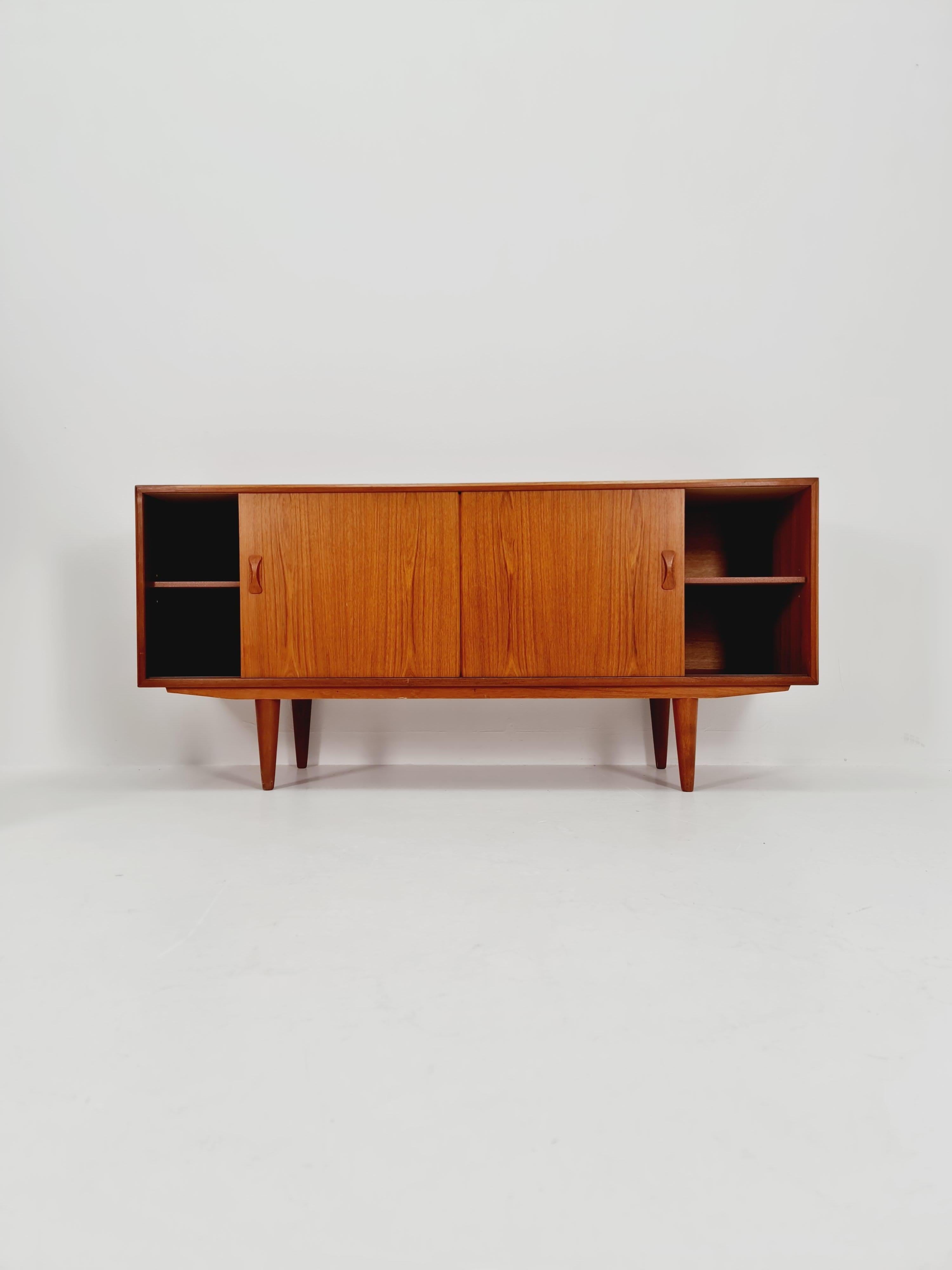 Vintage Mid century Danish Sideboard by Clausen & Son , Denmark, 1960s

Dimensions: 
46 D x 160 W x 74 H cm

It is in good vintage condition, however, as with all vintage items some minor wear marks should be expected.

Please inquiry for prices to