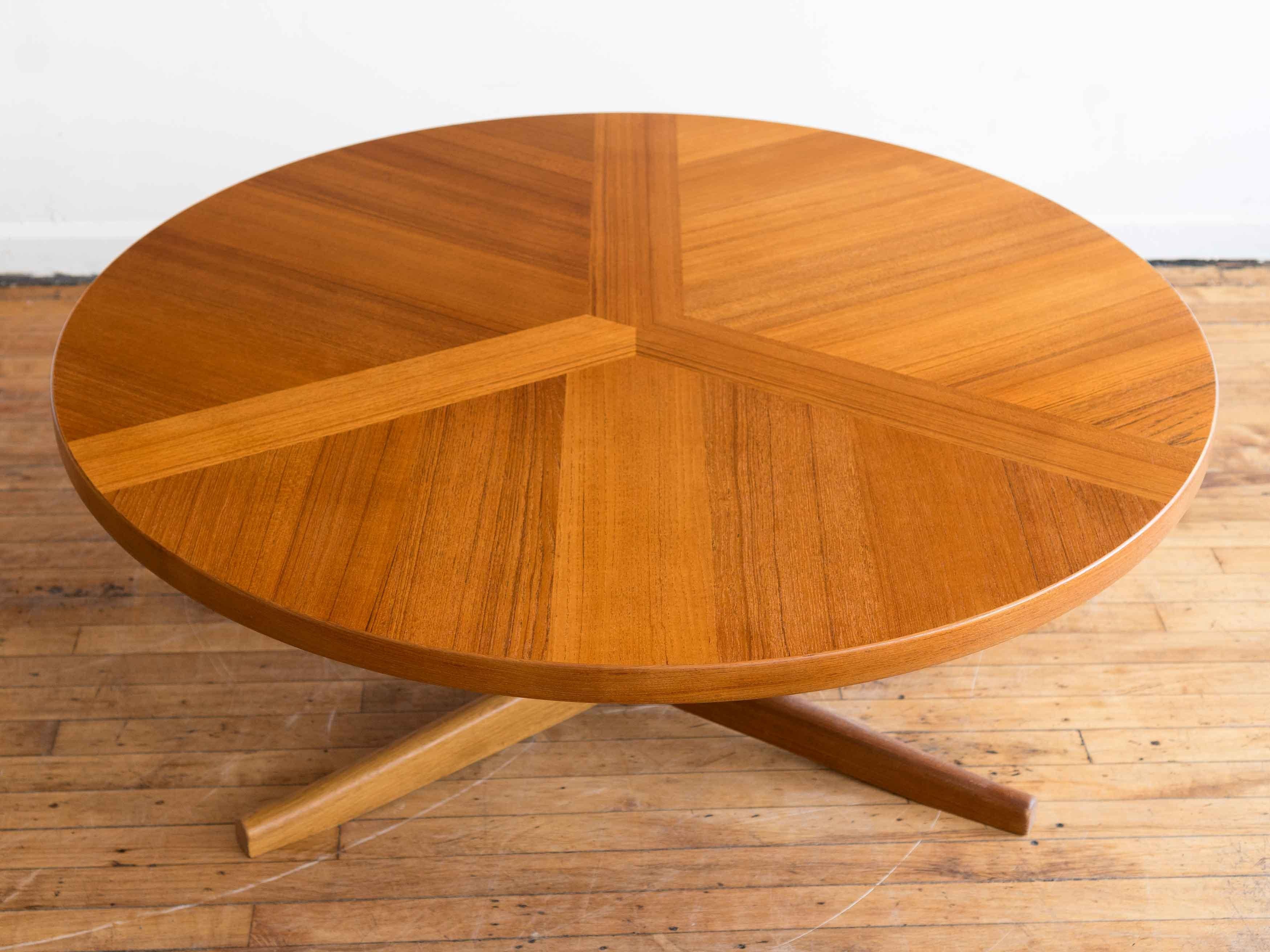 20th Century Vintage Mid Century Danish Teak Round Coffee Table with Floating Pedestal Base For Sale
