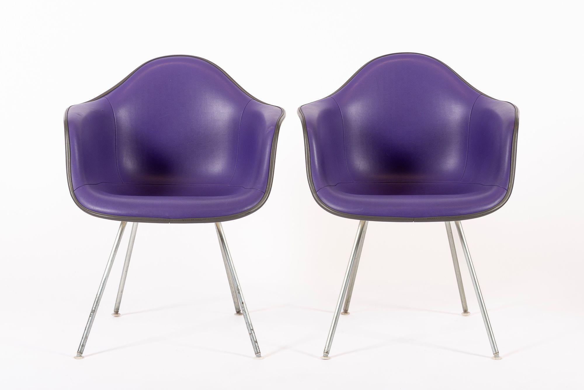 Vintage Mid Century DAX Purple Lounge Chairs by Eames for Herman Miller im Angebot 4
