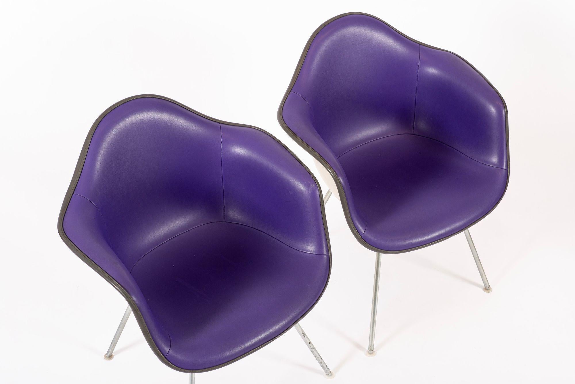 Vintage Mid Century DAX Purple Lounge Chairs by Eames for Herman Miller im Angebot 5