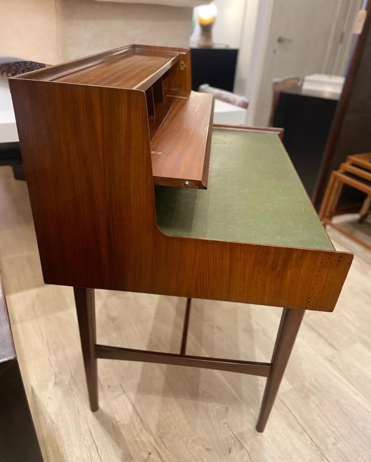 Vintage Mid-Century Desk In Rosewood by Richard Hornby for Fyne Ladye, 1960s 2