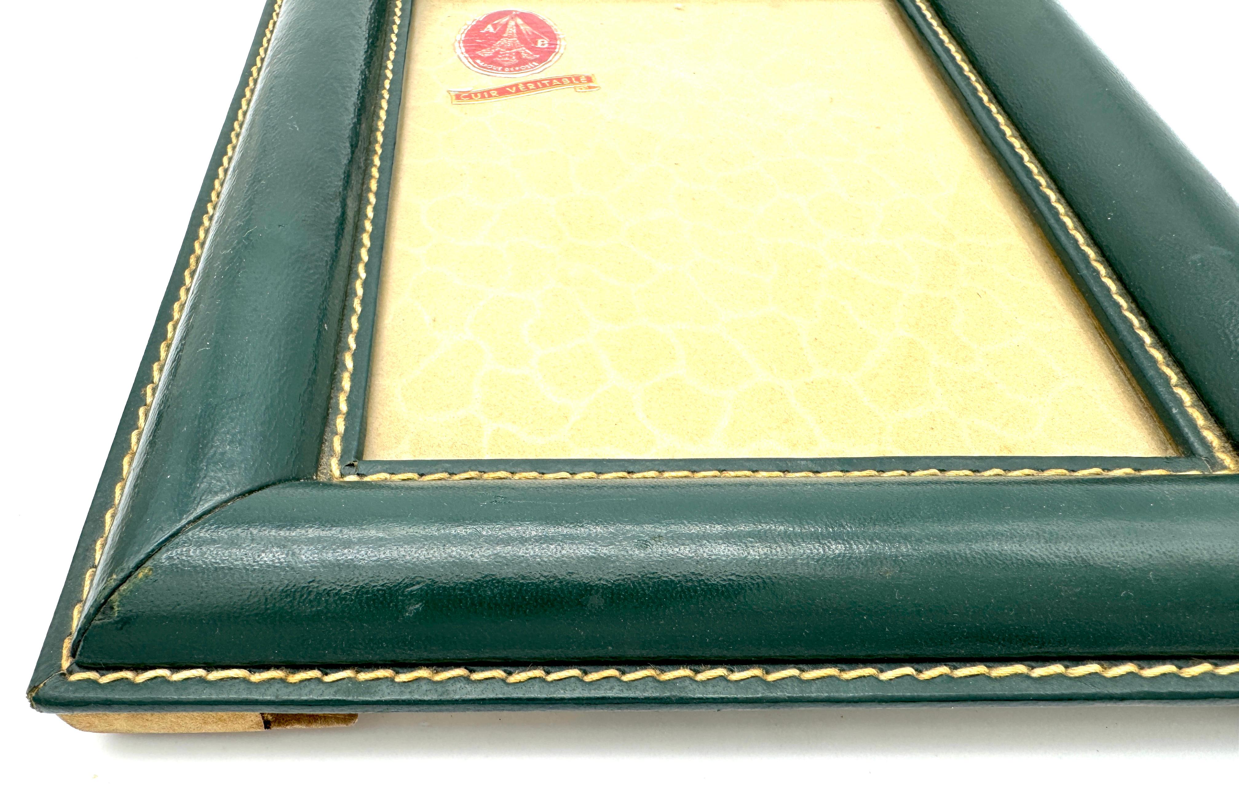 Marco de fotos vintage de sobremesa de mediados de siglo en cuero verde en Bueno estado para la venta en Munich, DE