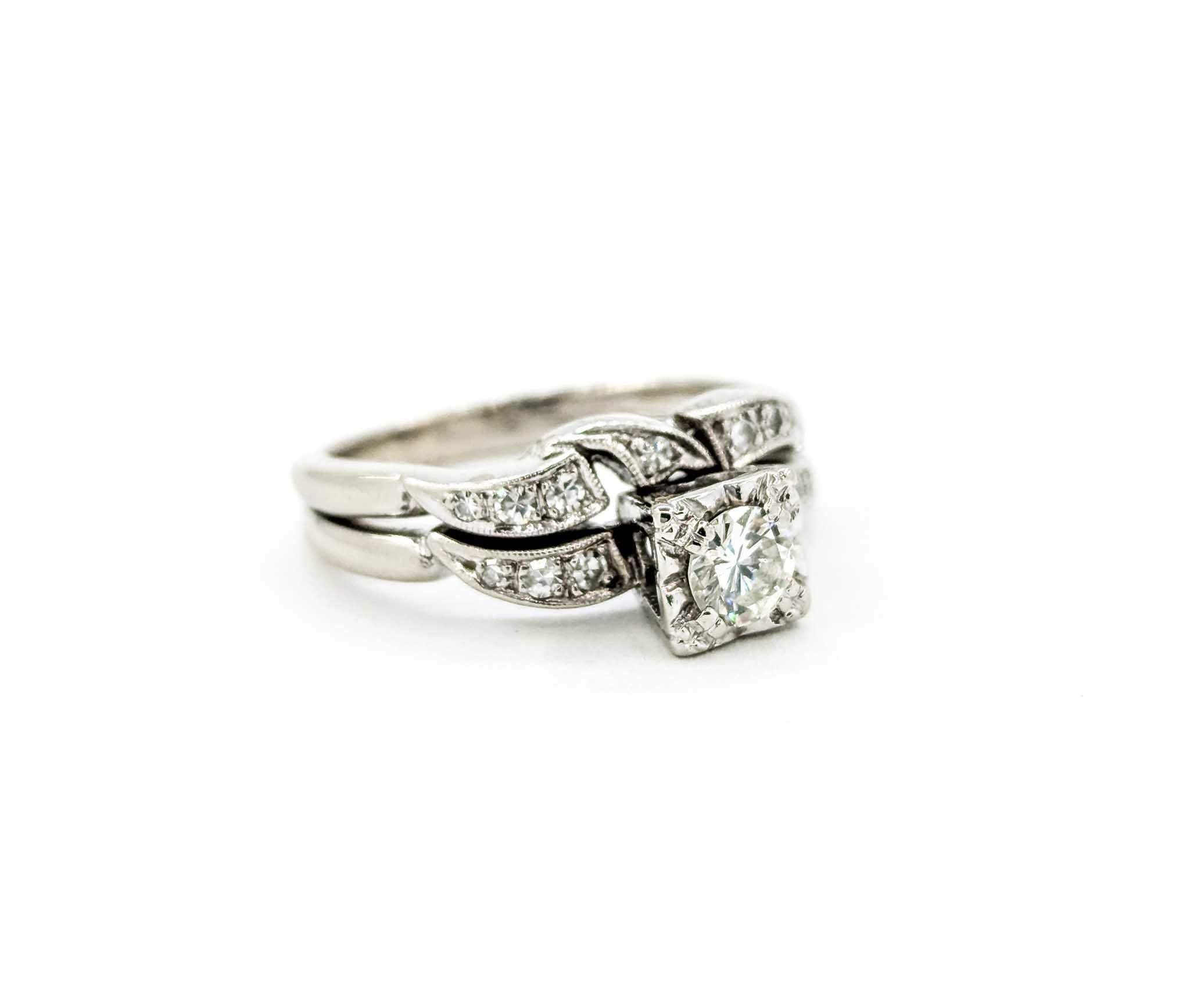 Retro Vintage Mid Century Diamond Engagement Ring in White Gold For Sale