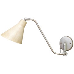 Lampada da parete in metallo e fibra di vetro vintage del primo Novecento di Kurt Versen
